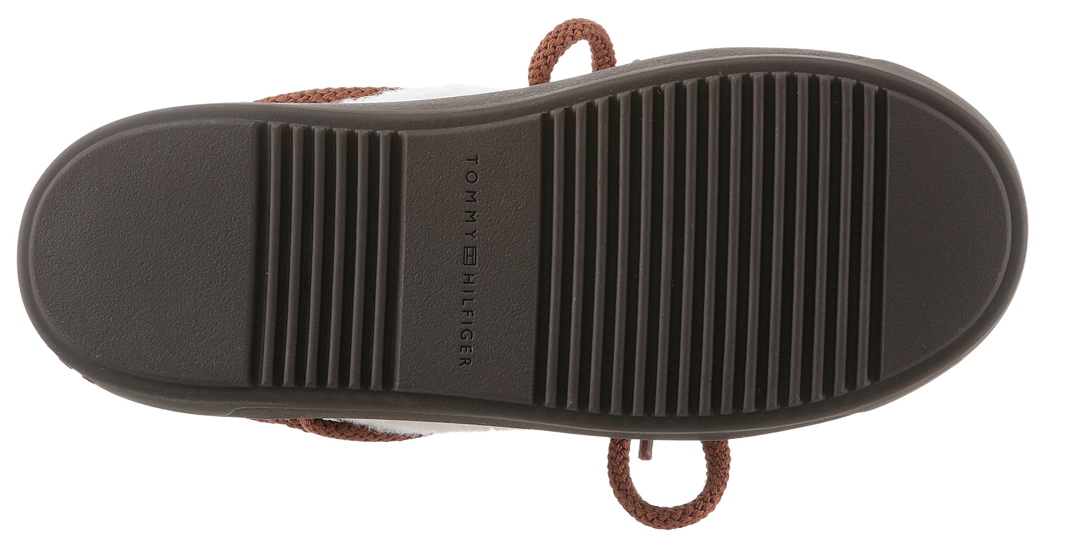 Tommy Hilfiger Snowboots LACE-UP FAUX SHEARLING SNOWBOOT , plateau, winterlaarzen, sneeuwlaarzen met opgezette veters