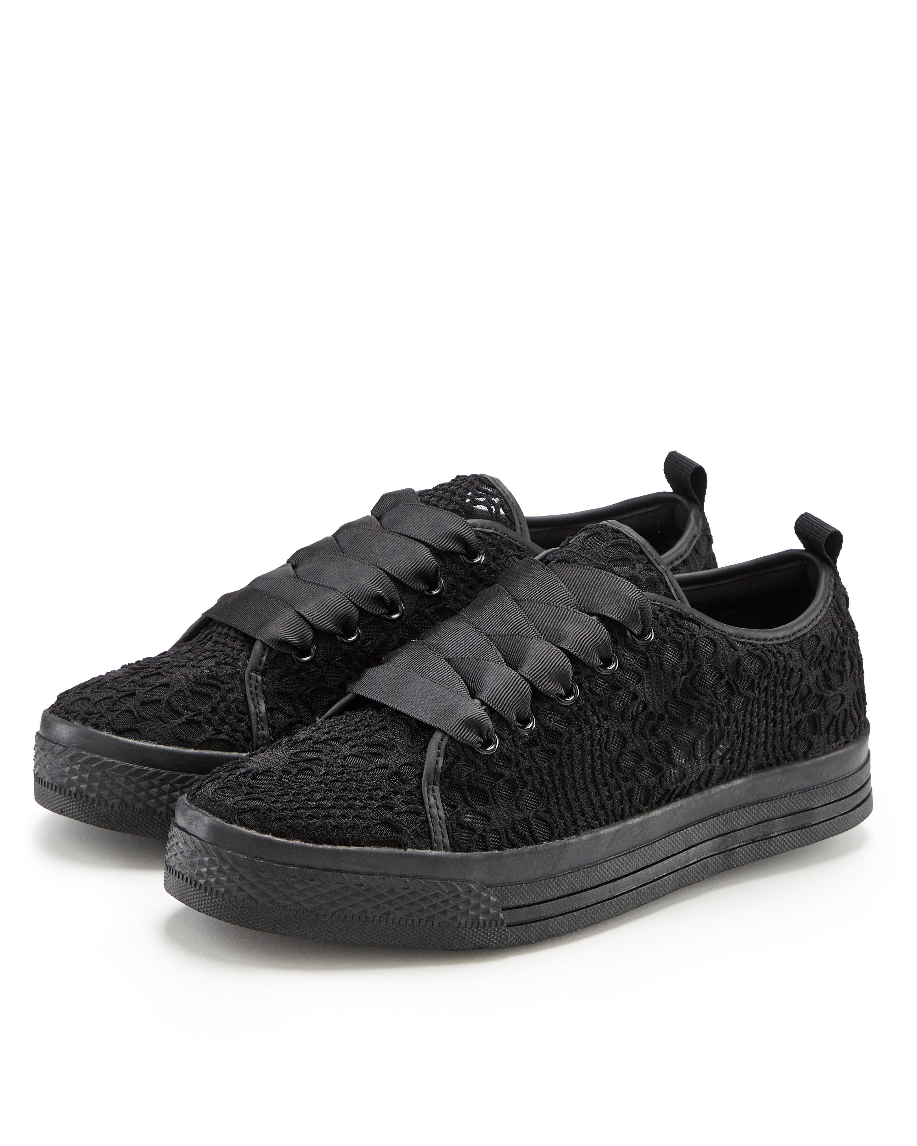 Lascana Sneakers met lichte plateausole en punt, veterschoenen, vrijetijdsschoenen