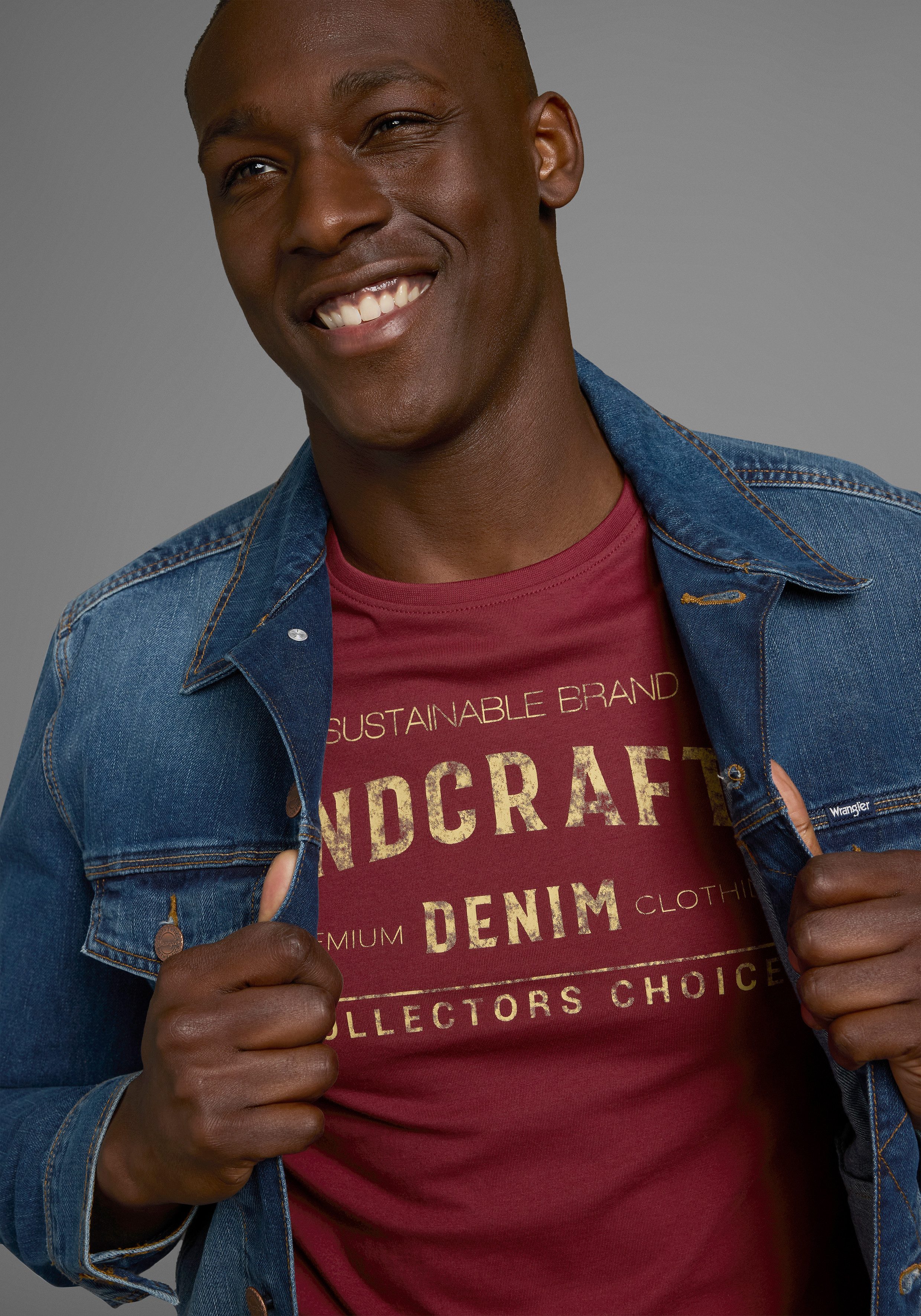 AJC T-shirt Korte mouwen, smalle pasvorm, in vintage-ontwerp