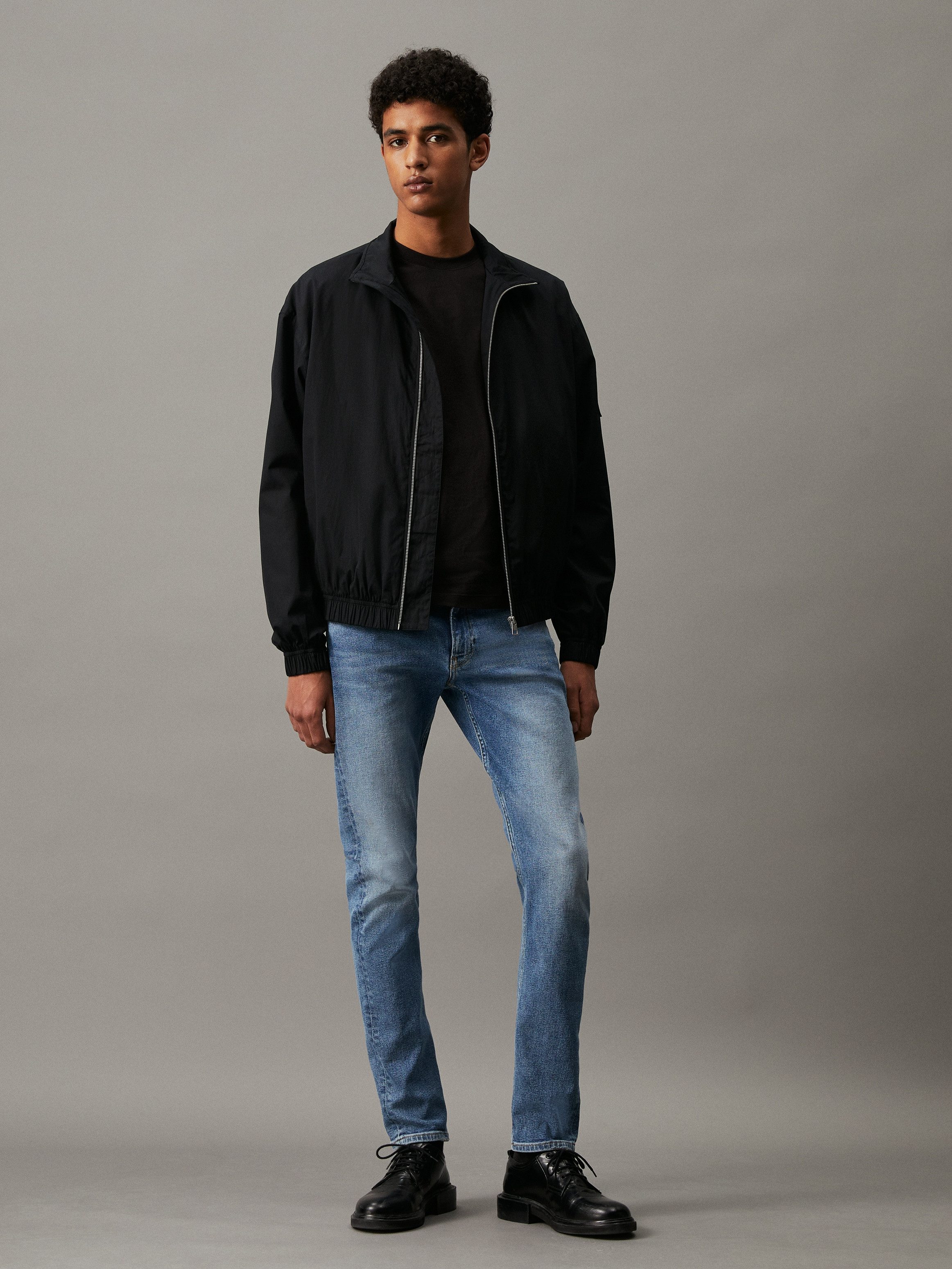 Calvin Klein Slim fit jeans SLIM TAPER in een klassiek 5-pocketsmodel