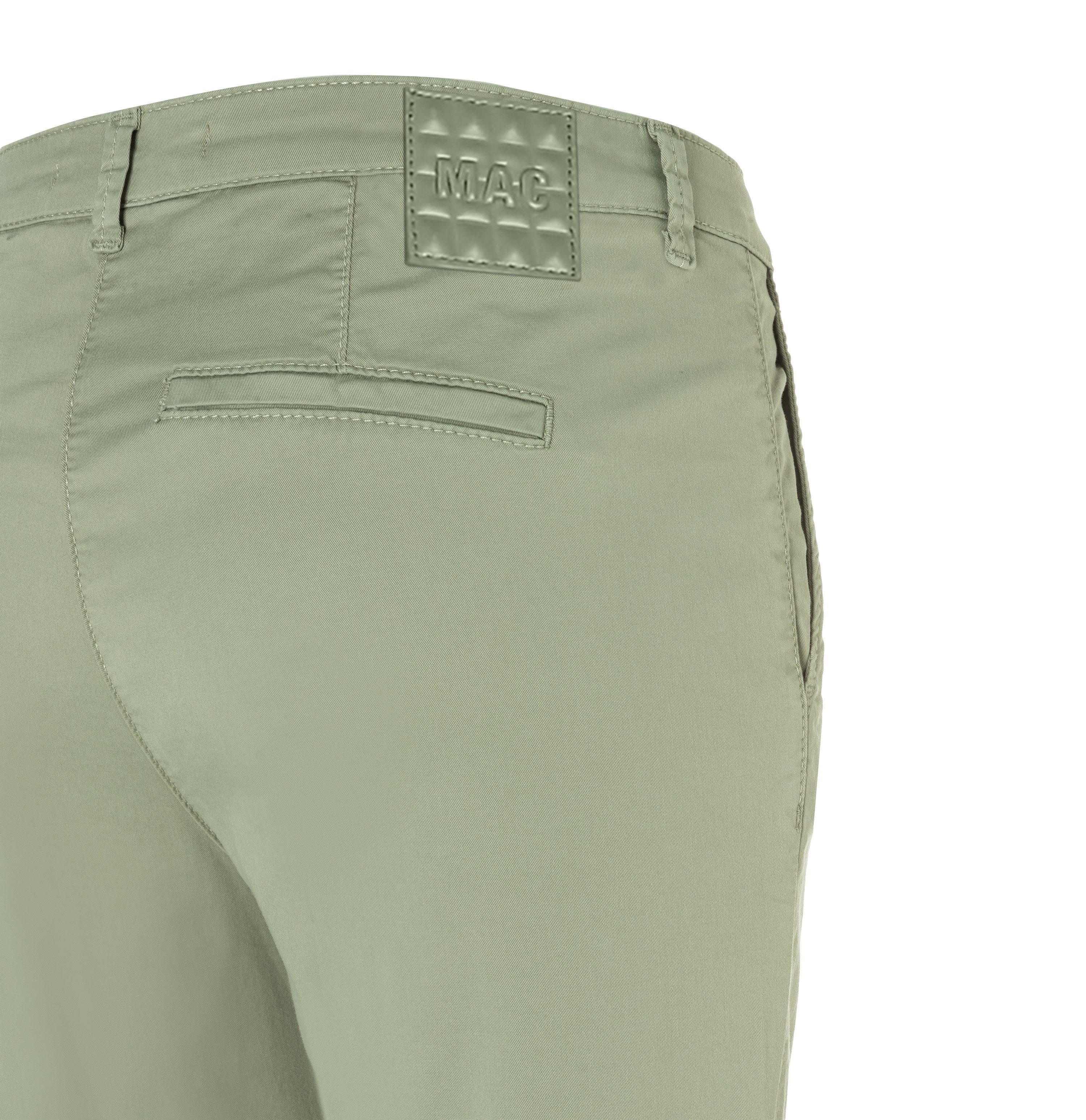 MAC Chino turn up met subtiele glans, elegant en sportief tegelijk