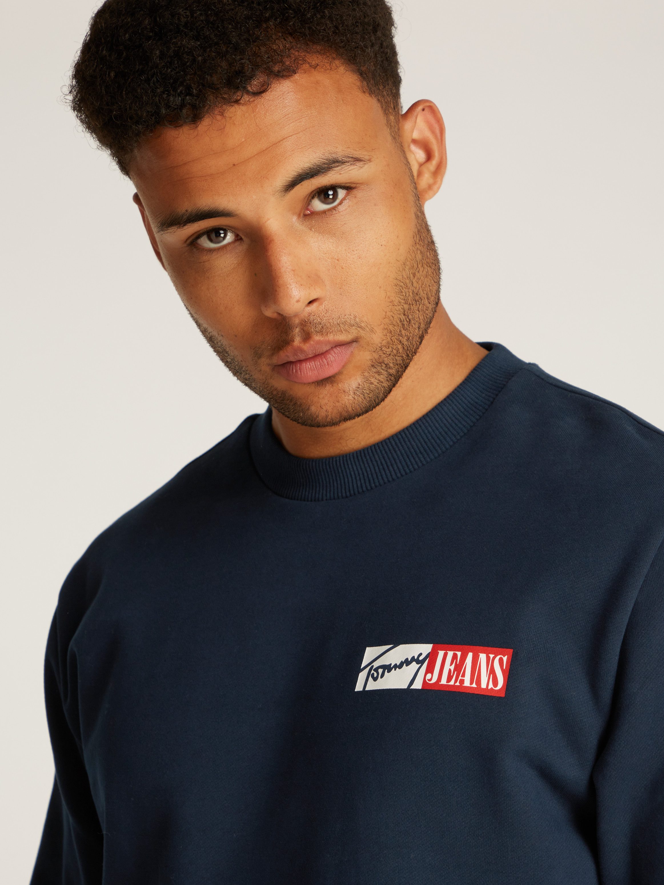 Tommy Jeans Plus Sweatshirt TJM REG ENTRY GRAPHIC CREW EXT