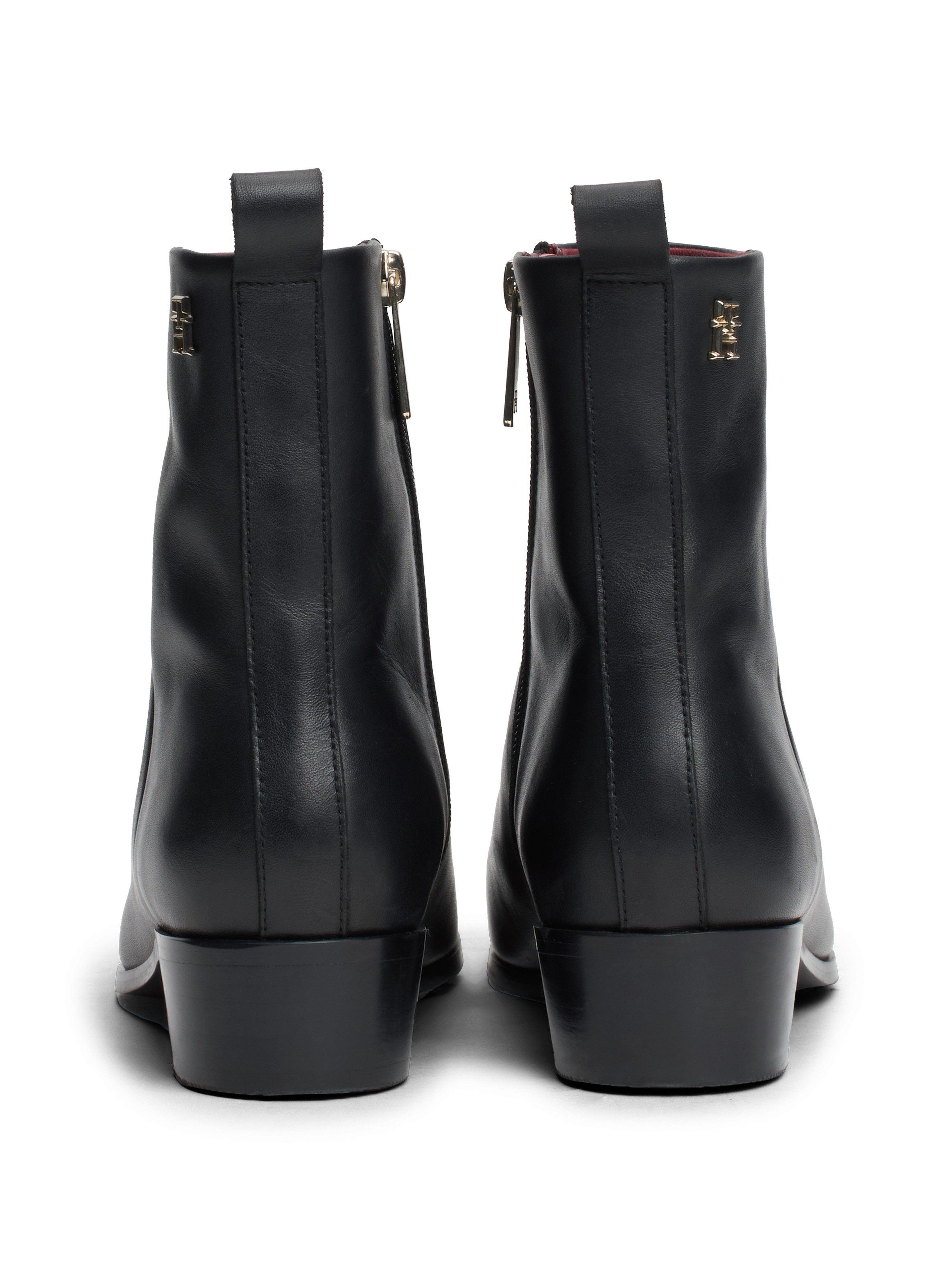 Tommy Hilfiger Laarsjes LOW COWBOY FLAT LEATHER , basic, blokhak, zakelijke schoen in smalle vorm