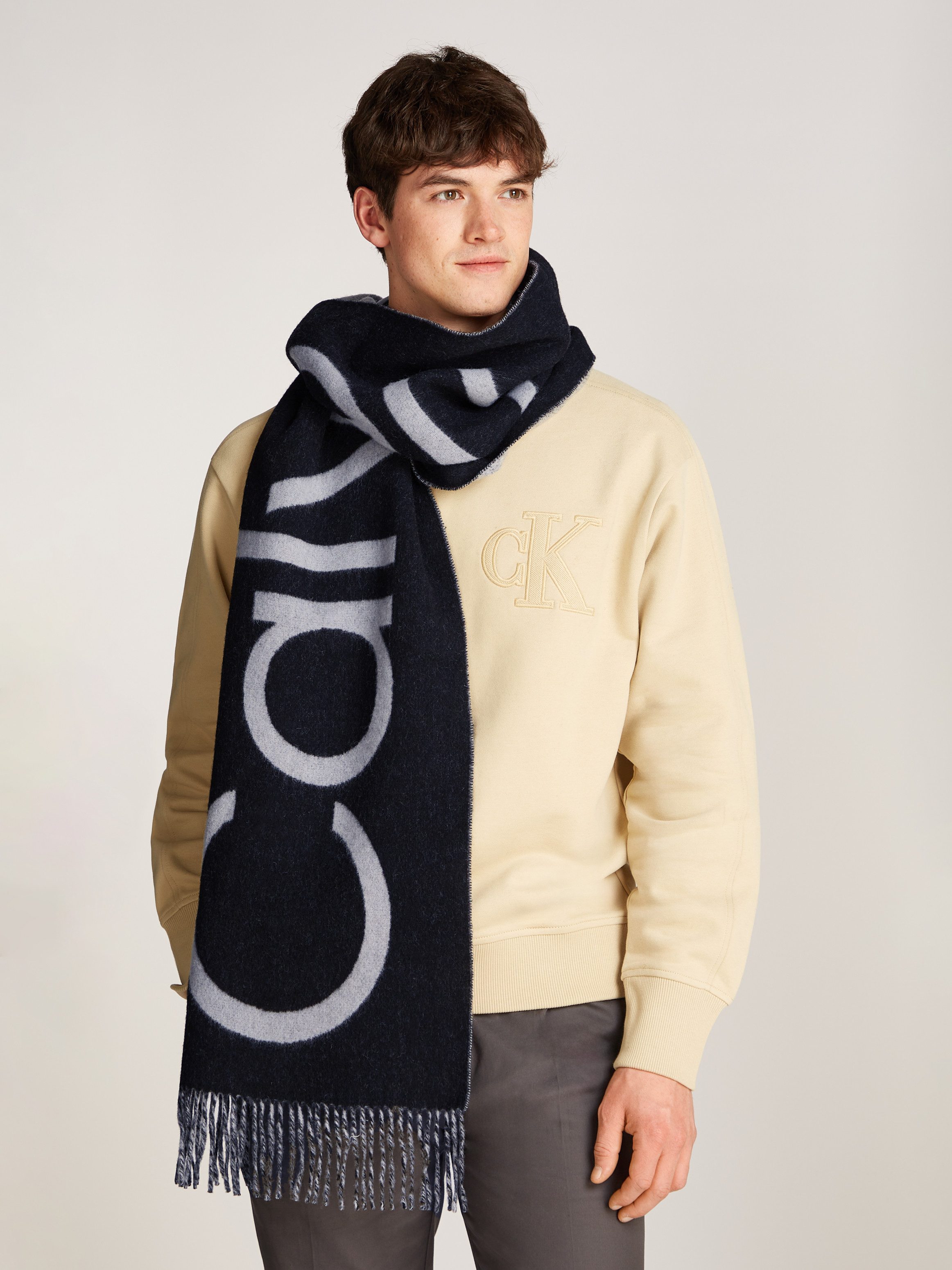 Calvin Klein Sjaal CLASSIC WOOL SCARF SIGNITURE