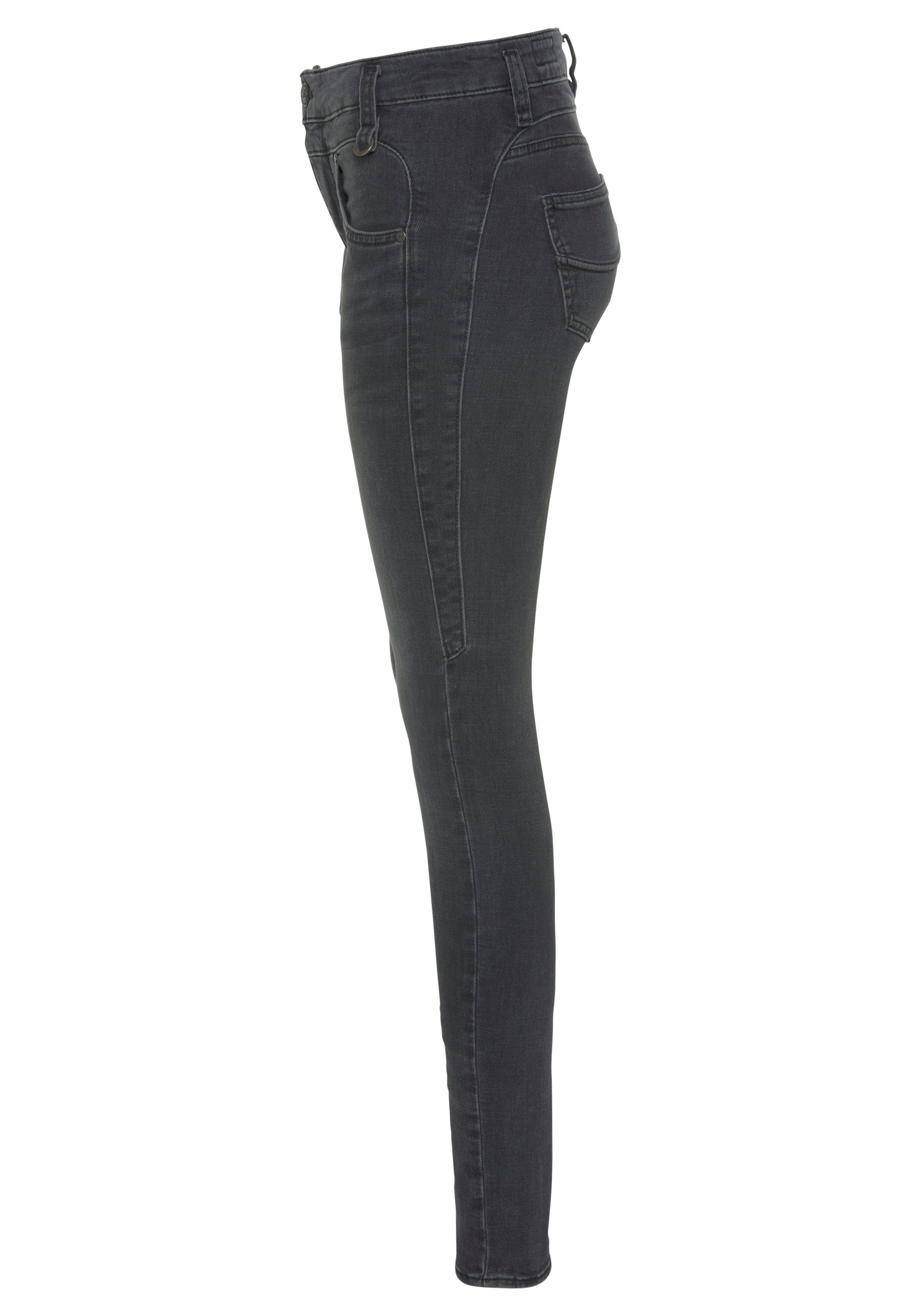 Herrlicher Slim fit jeans SHARP SLIM met corrigerend effect