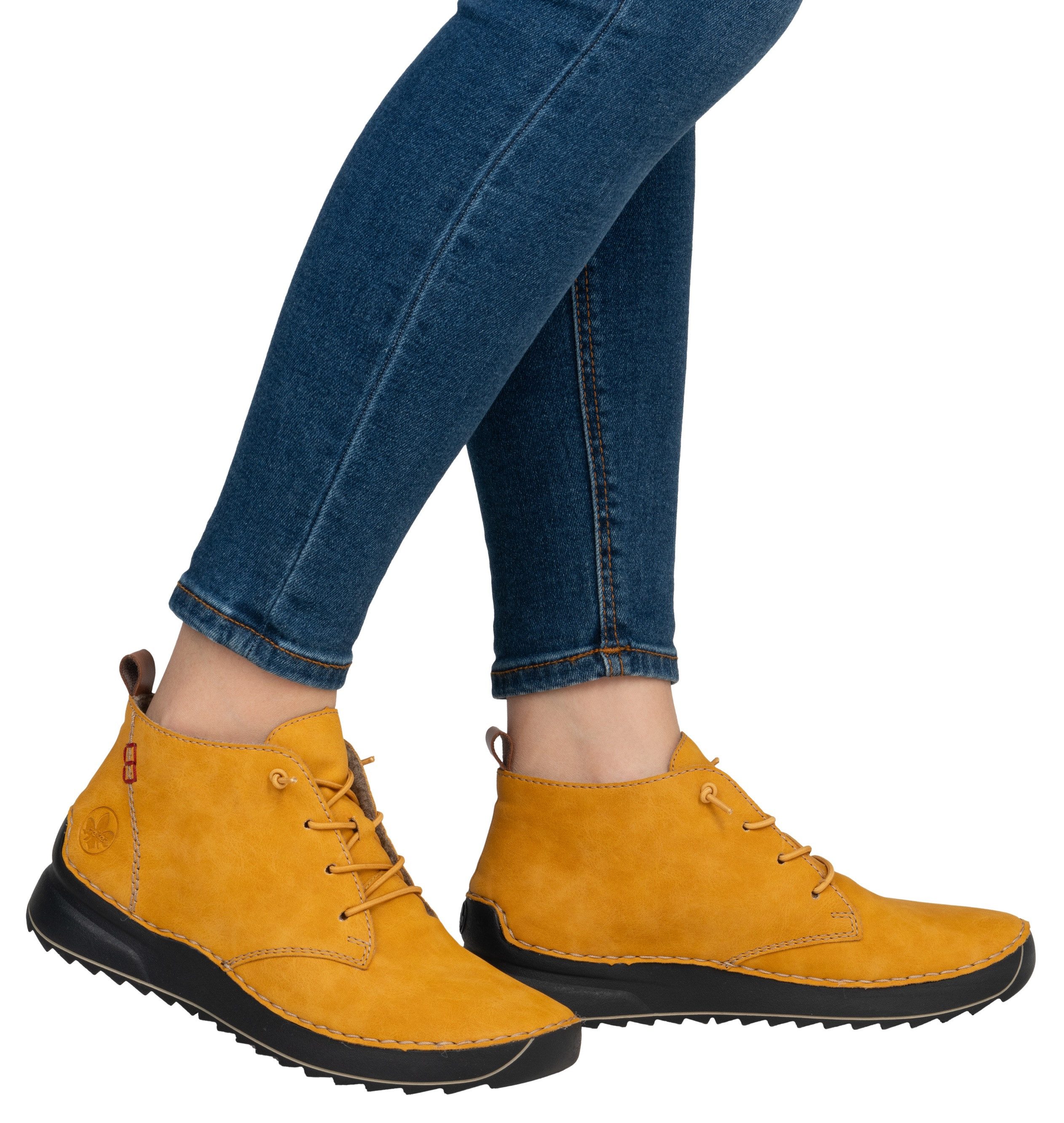 Rieker Hoge veterschoenen in moderne trendkleur