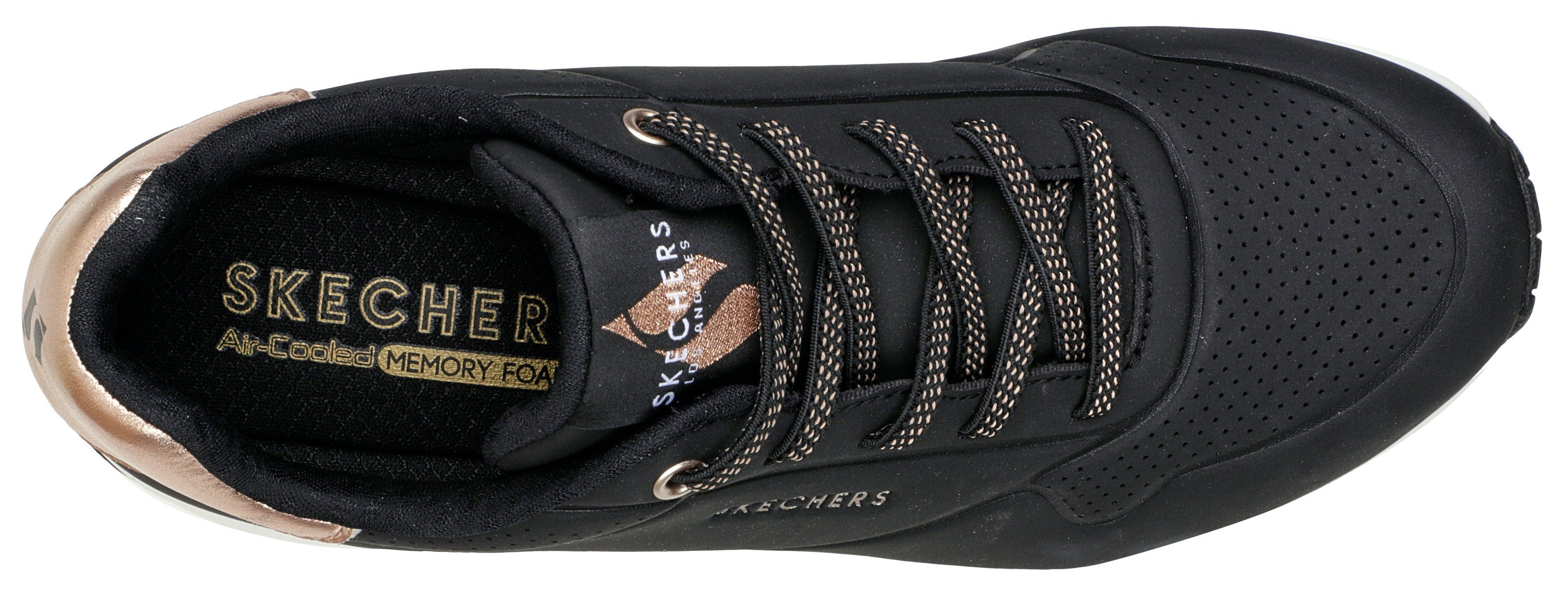 Skechers Slip-on sneakers UNO SHIMMER AWAY Slipper, vrijetijdsschoen, plateau sneaker met modieuze sleehak