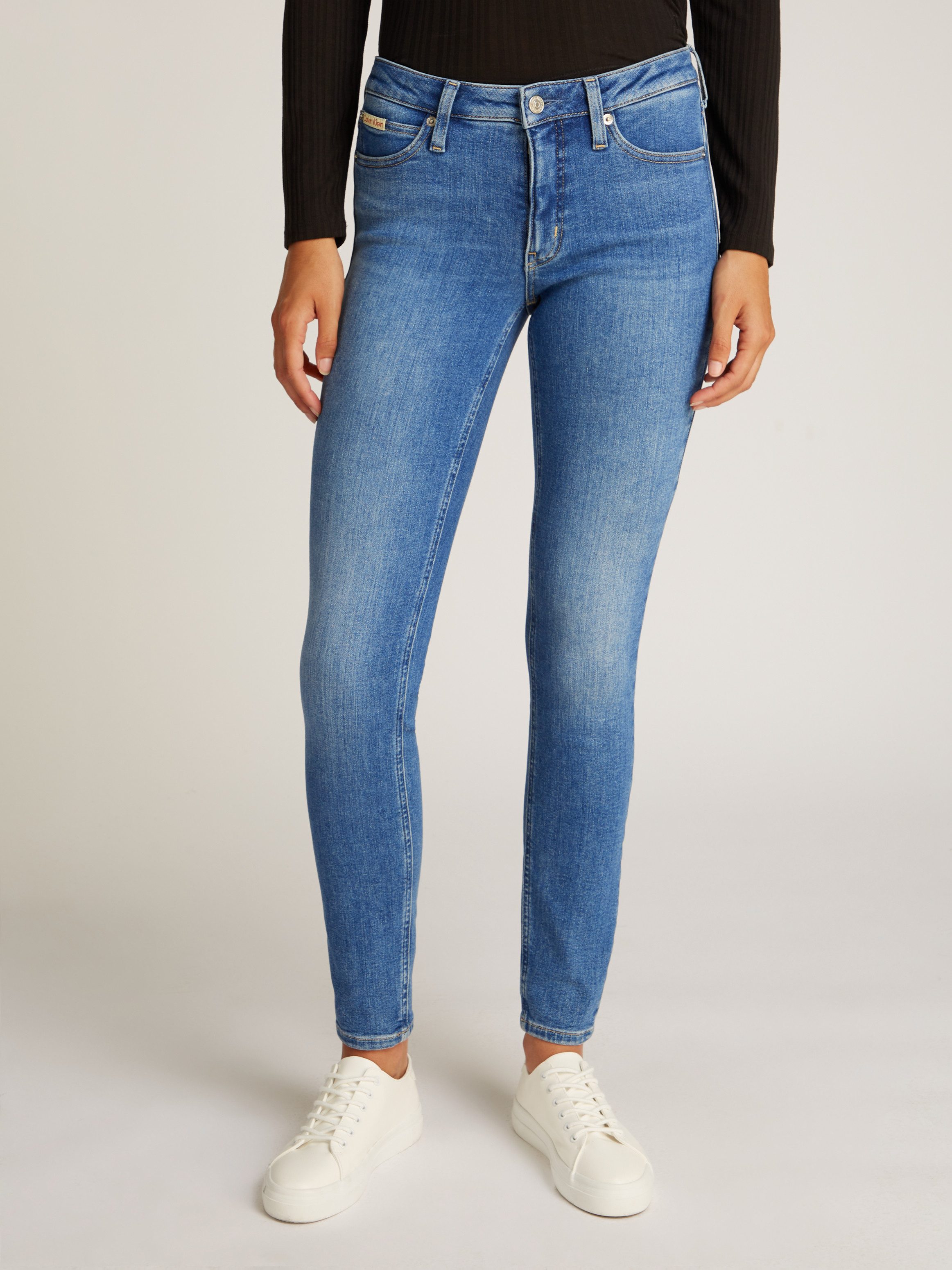 Calvin Klein Skinny fit jeans Mid rise skinny met stone-wash look, met muntzakje