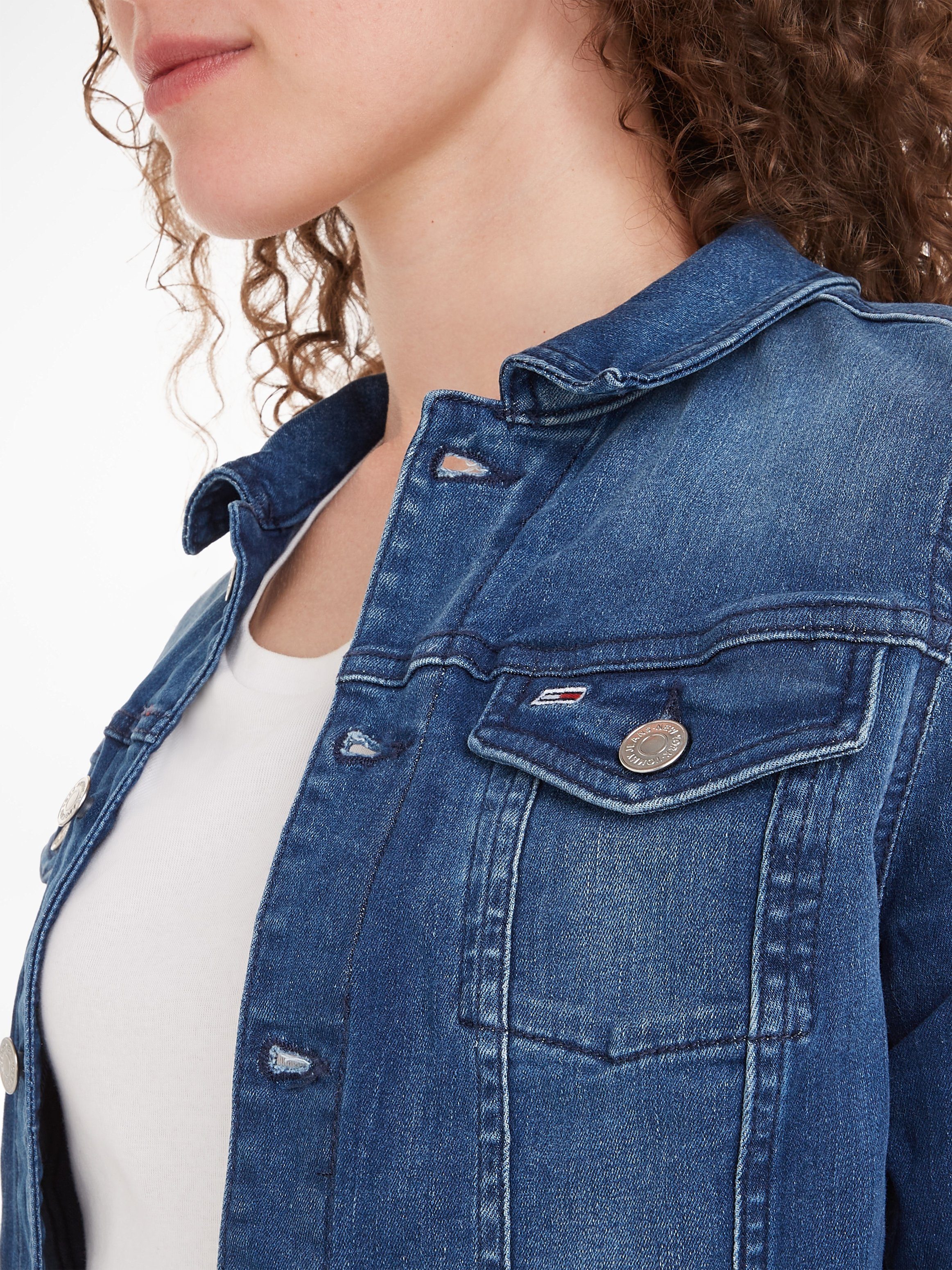 TOMMY Jeansjack VIVIANNE SLIM TRUCKER NNMBS met tommy jeans-logoknopen & merklabel
