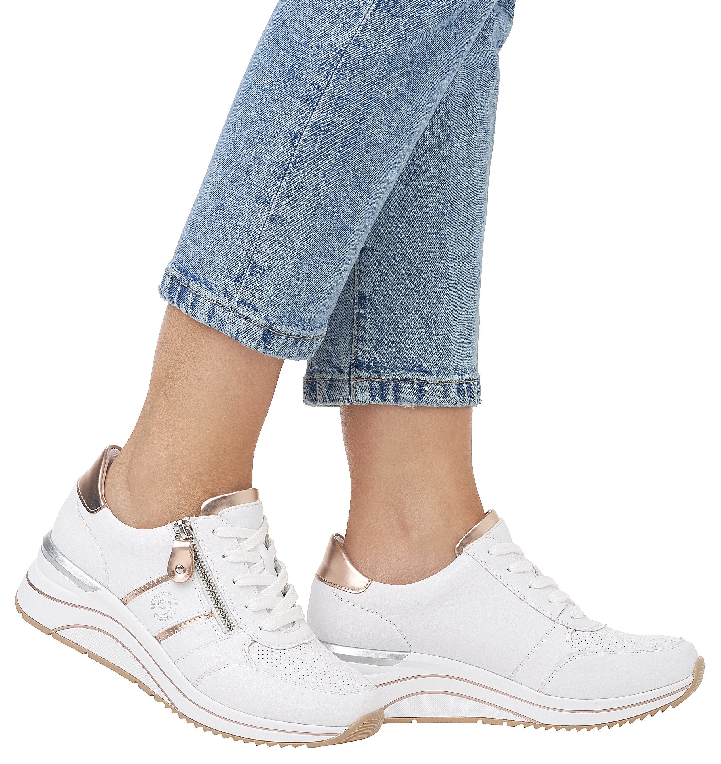 Remonte Sneakers met sleehak , vrijetijdsschoen, lage schoen, veterschoen met metallic contrastaccenten