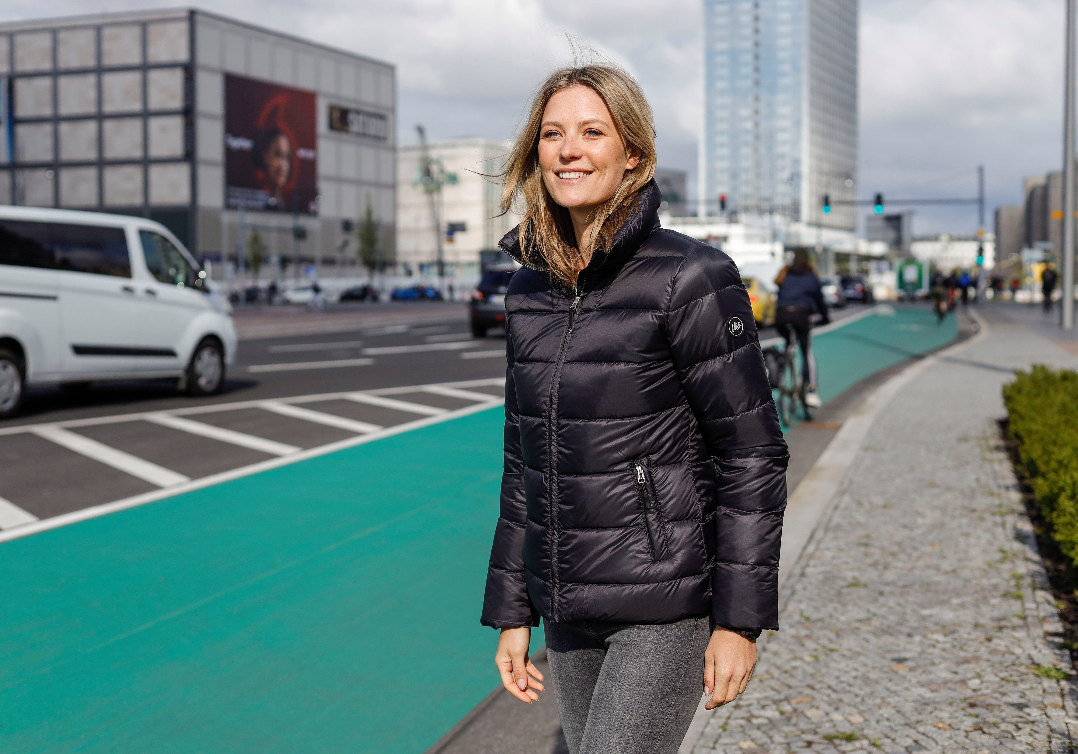 Polarino Donsjack voor de winter van licht geweven materiaal met hoge staande kraag