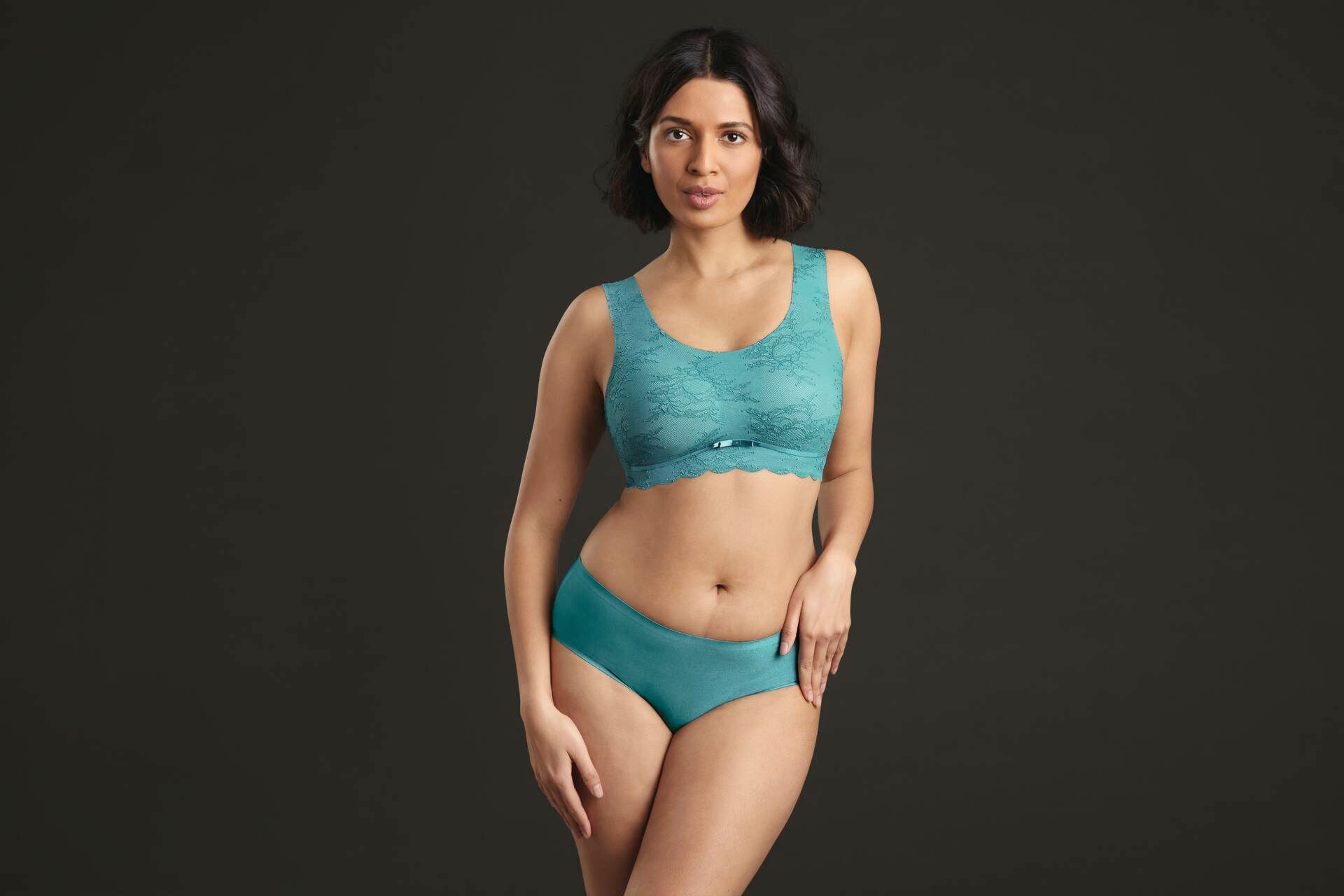 Anita Comfort Bralette Essentials Kant met voorgevormde cups Bloemige kant, uitneembare schuimcups, delicate zijden band (1-delig)
