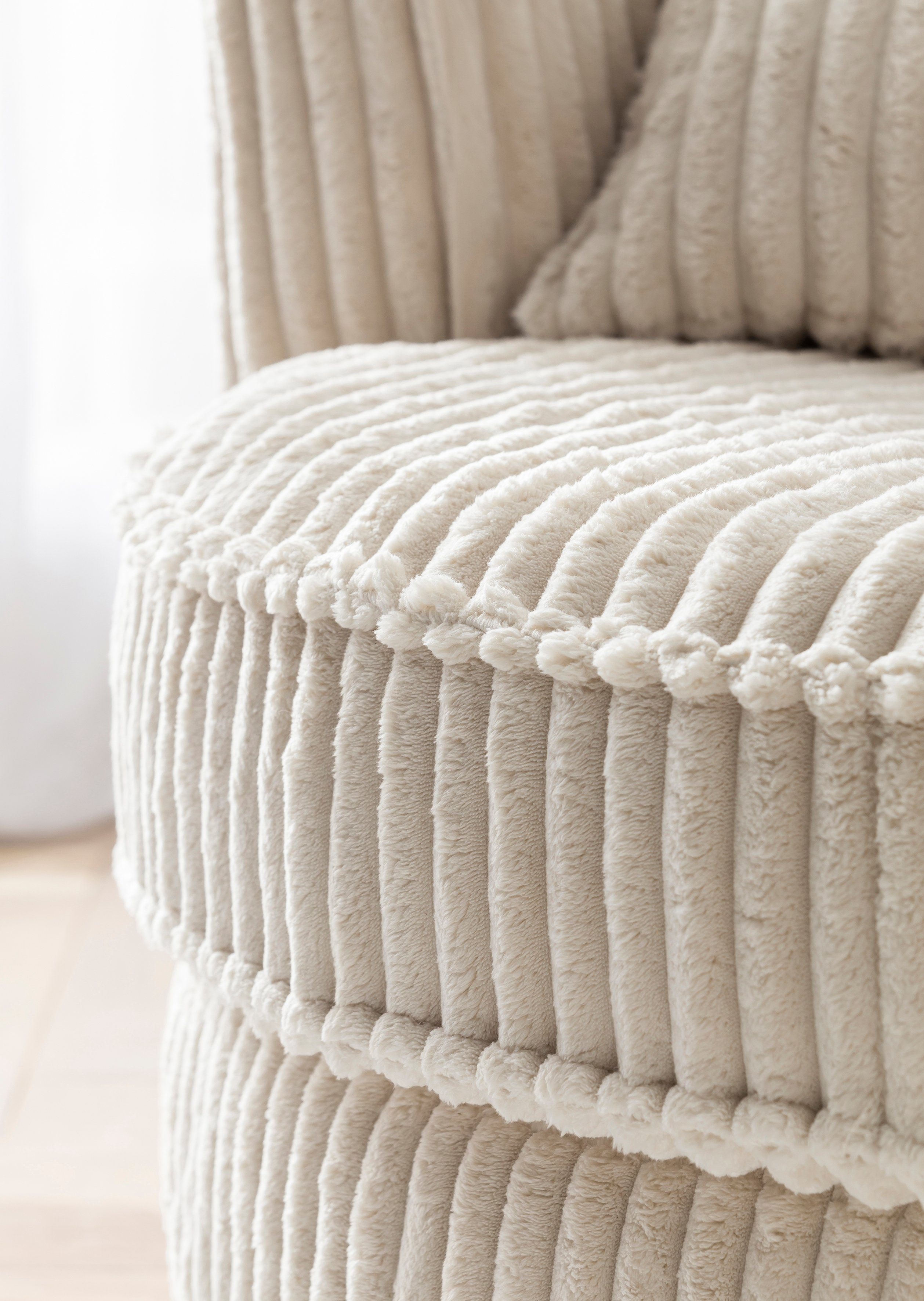 Leonique Draaibare fauteuil MAISIE, Love Seat XXL leesfauteuil, grote fauteuil met poef(2 stuks)