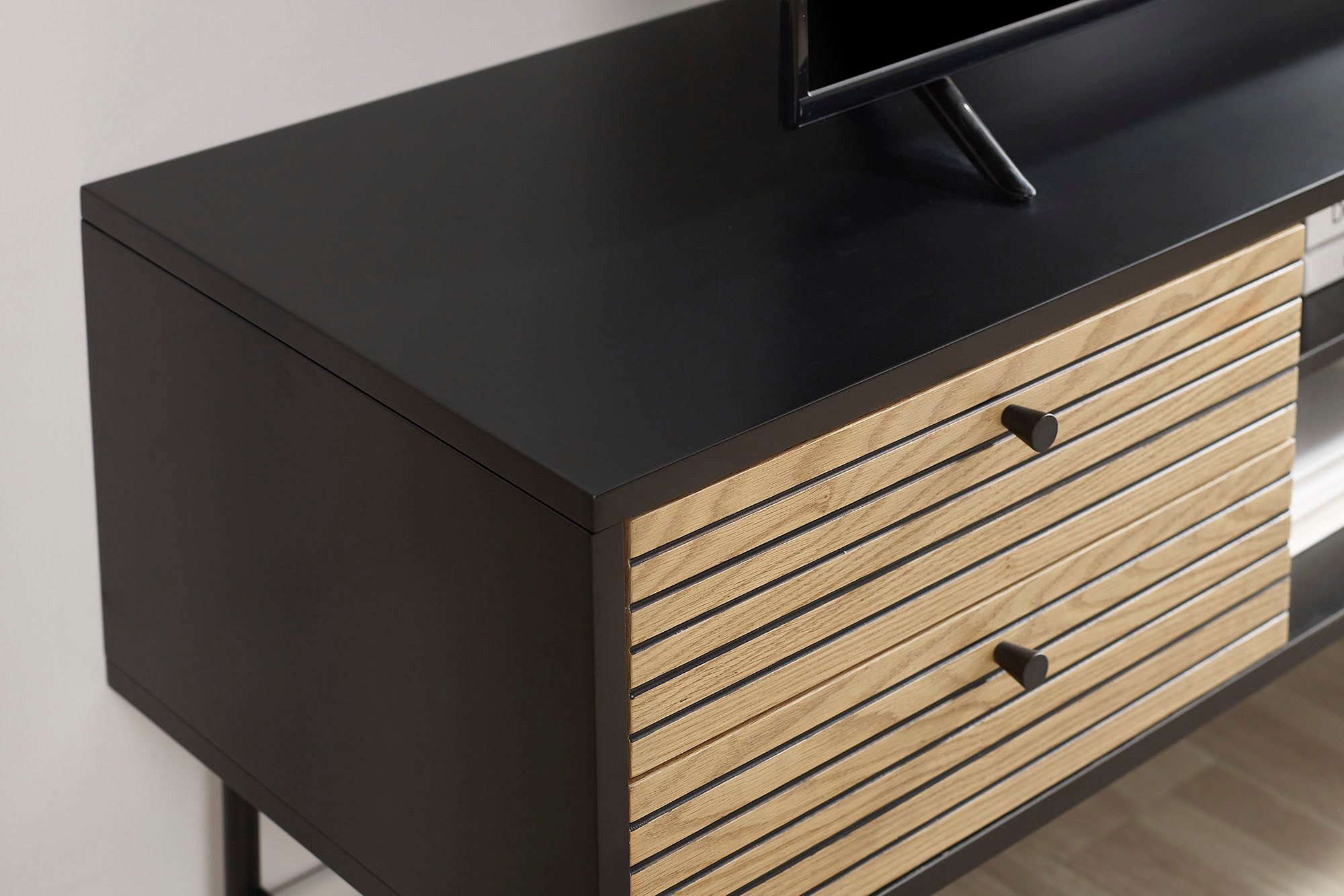 SalesFever Tv-meubel Commode met 2 kabeldoorvoeren