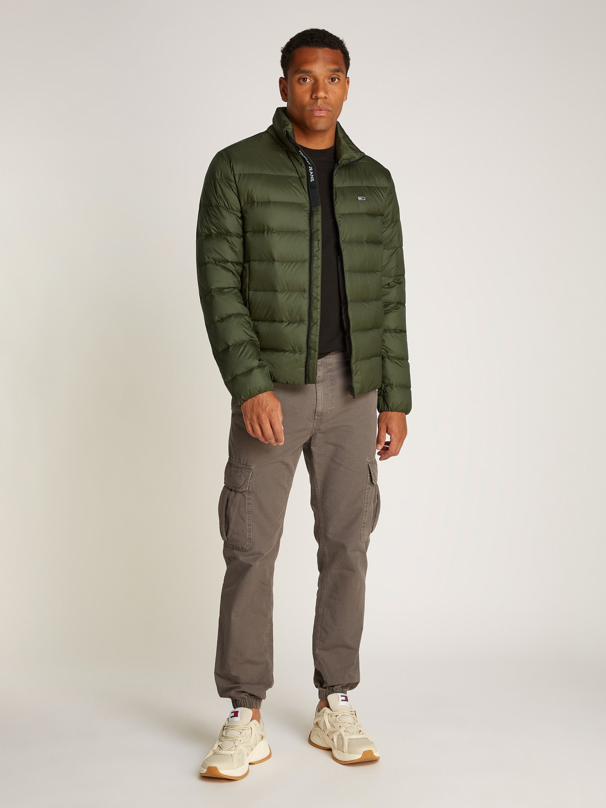 Tommy Jeans Plus Gewatteerde jas TJM LT DOWN JACKET EXT in grote maten, logoborduring, ritszakken