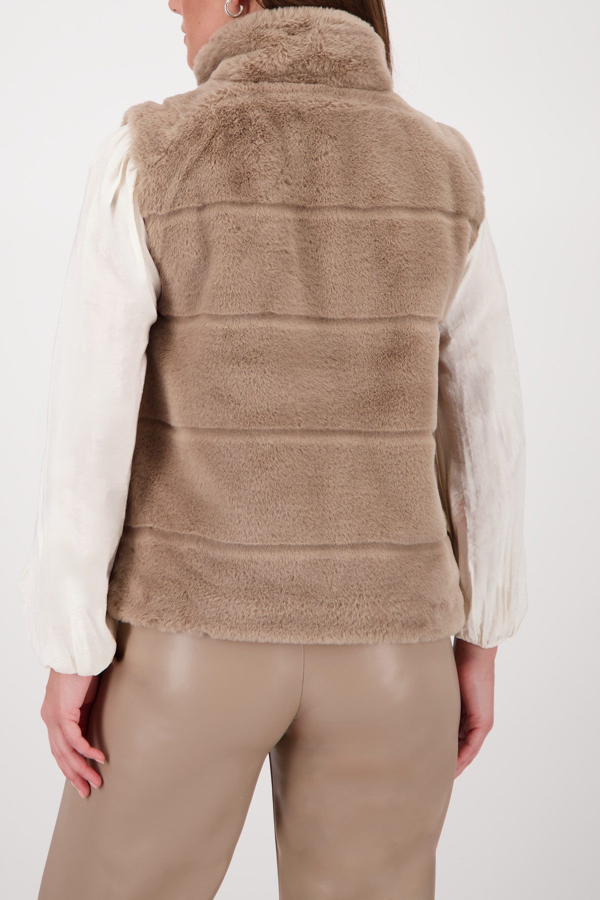 Monari Mouwloos vest van imitatiebont Gilet Basic fake fur Met ronde hals met staande kraag