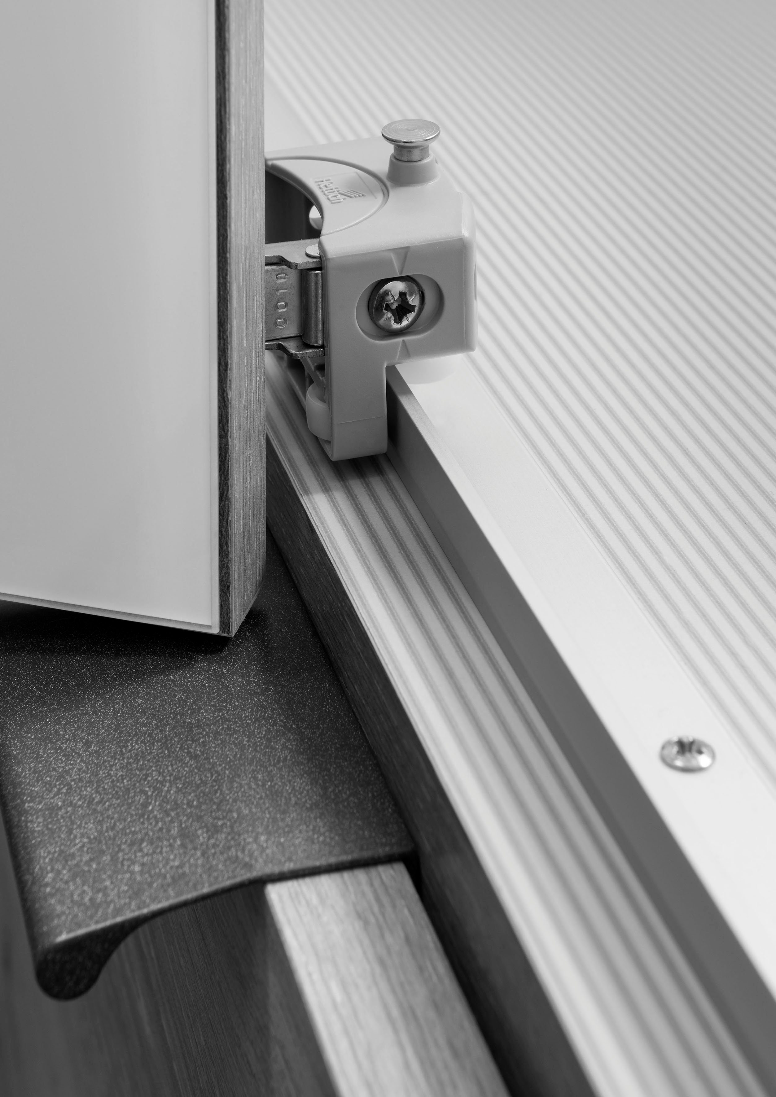 WIEMANN Vouwdeurkast Monaco, Kledingkast, Kast, Linnenkast, met elegant glazen front