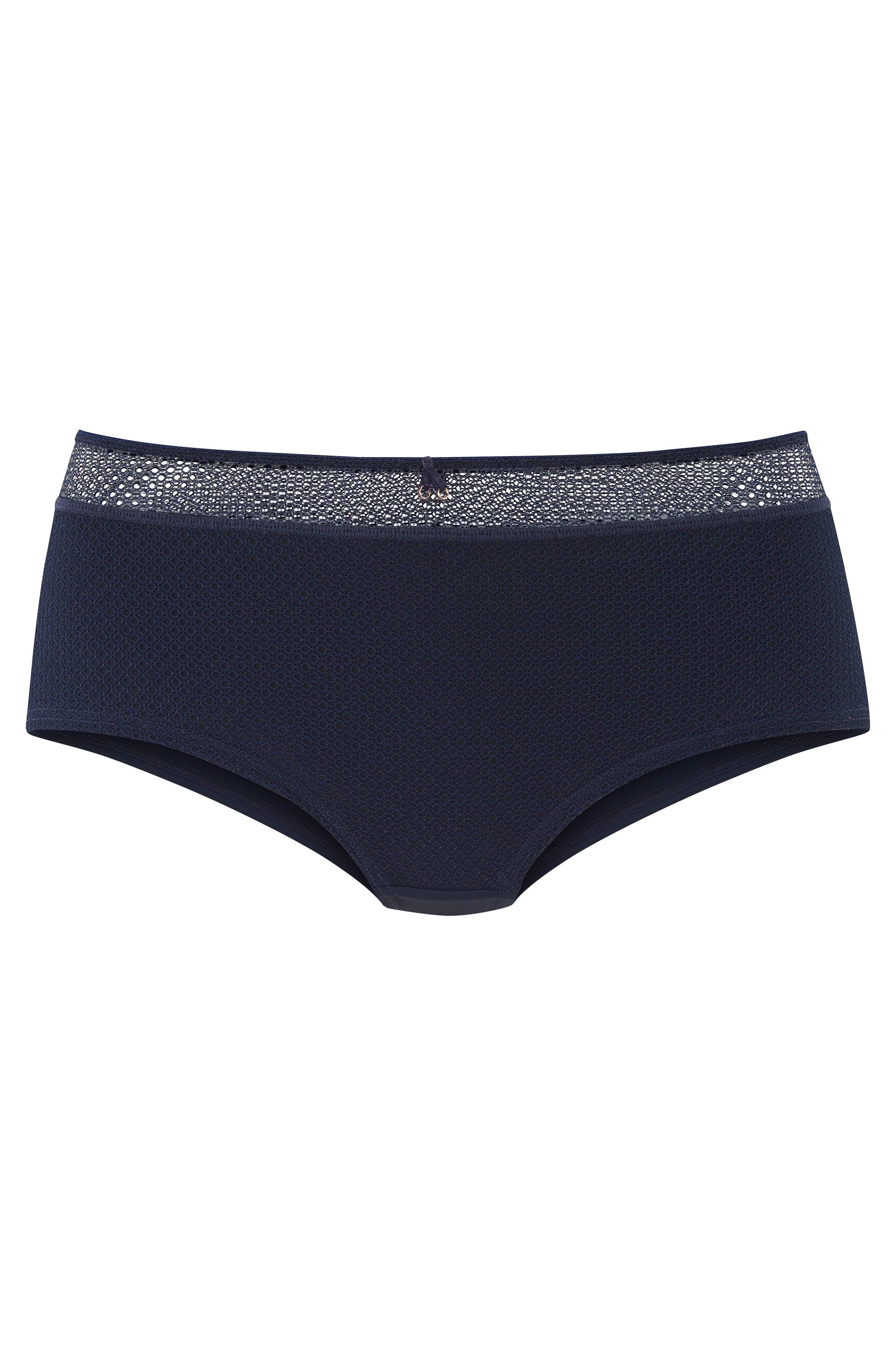 Nuance Hipster met fijne sierstrik en sieraadaccessoire