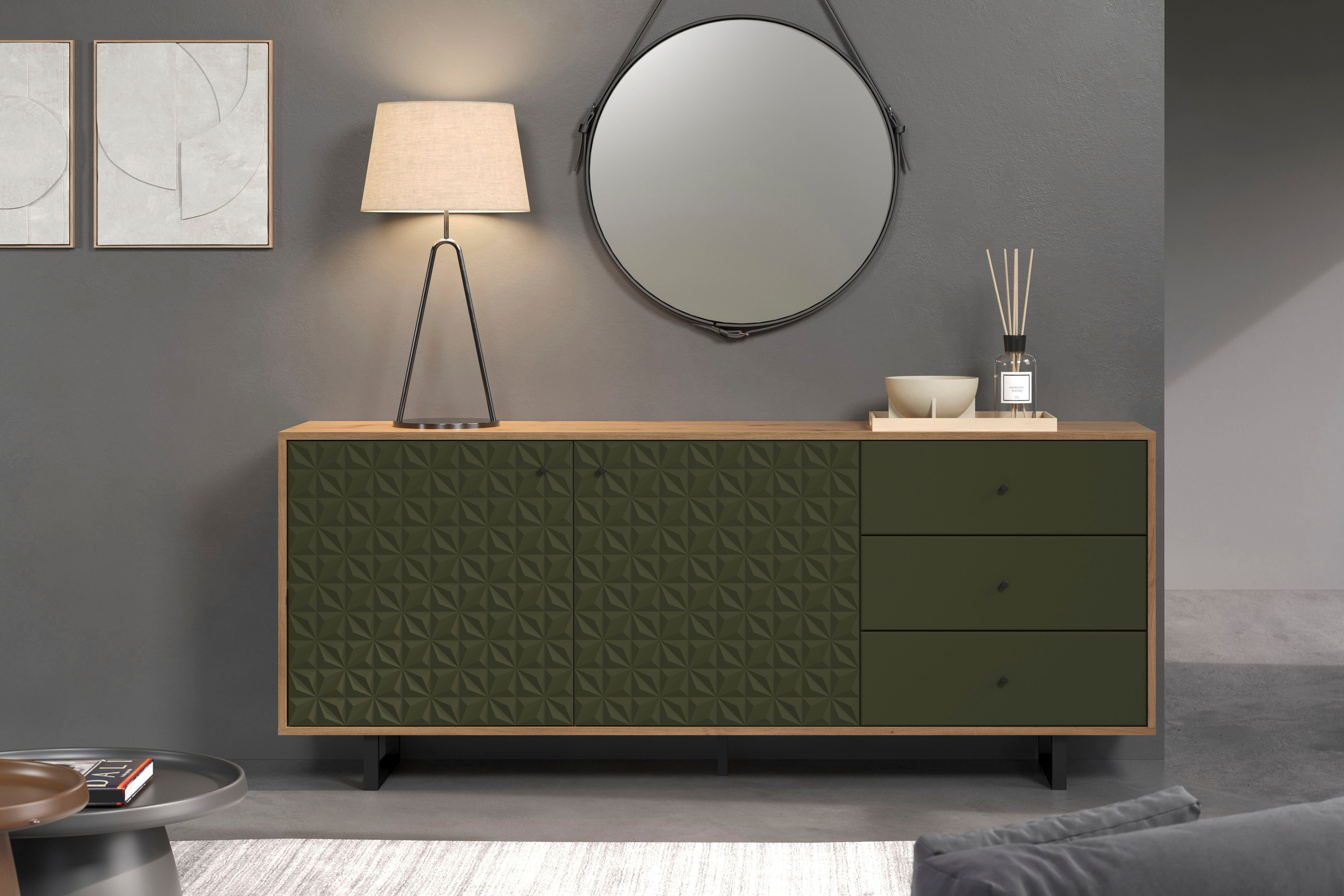 Places of Style Dressoir Ferretti Woonkamer commode met bijzondere frezing en poten/grepen van metaal