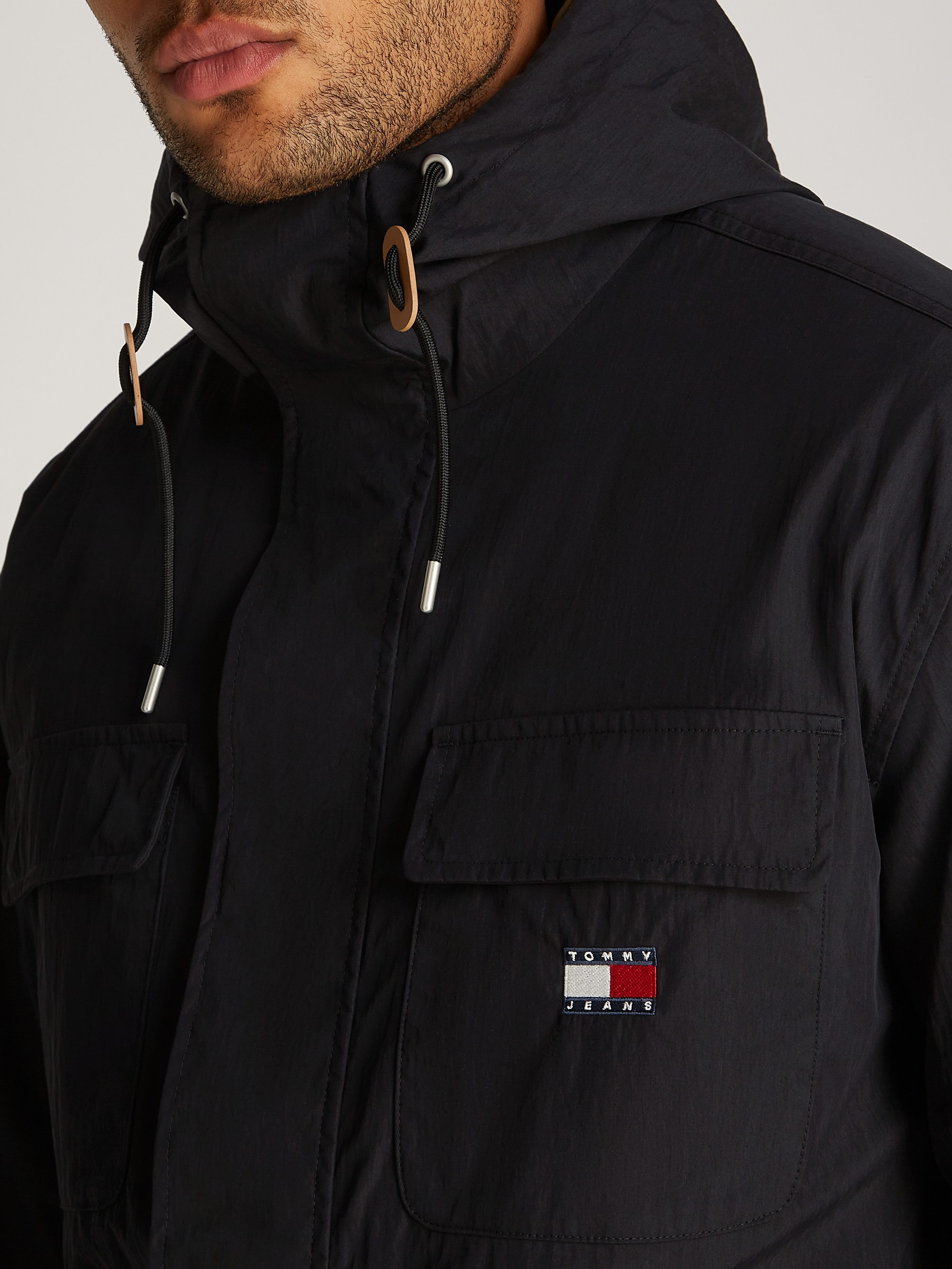 TOMMY JEANS Zomerjack TJM UTILITY PARKA met gestempeld logo