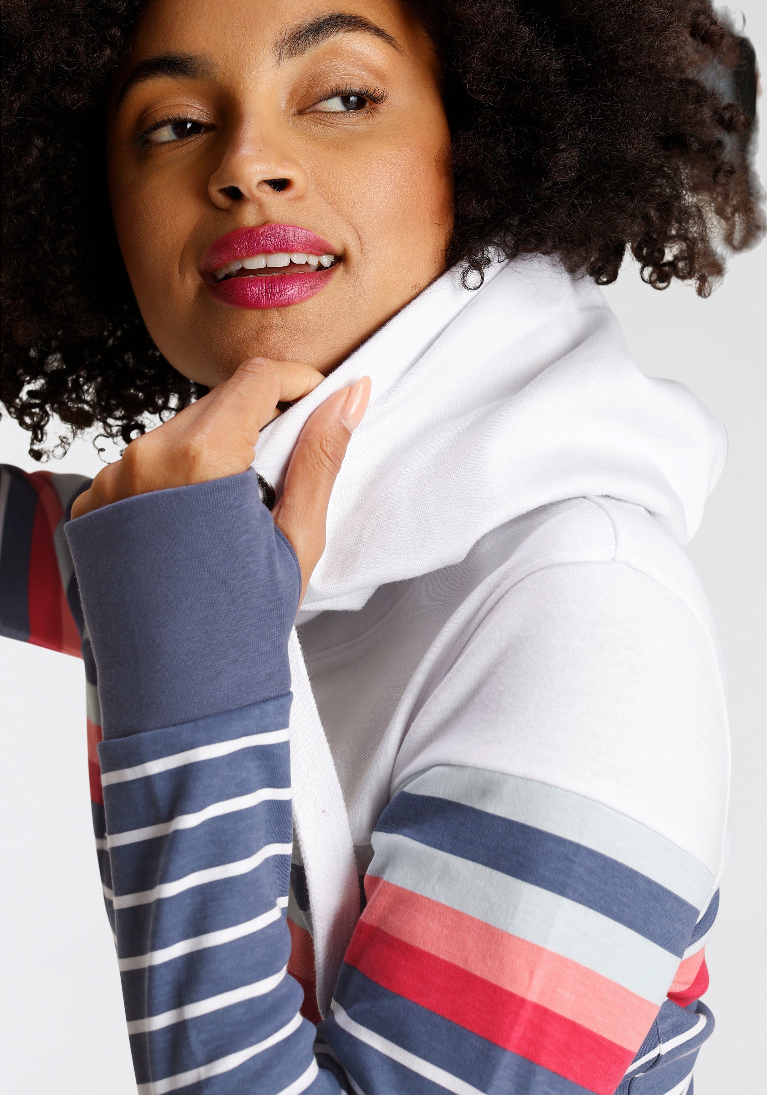 KangaROOS Hoodie Lange mouwen met duimgaten, comfortabel gesneden en heupbedekkend