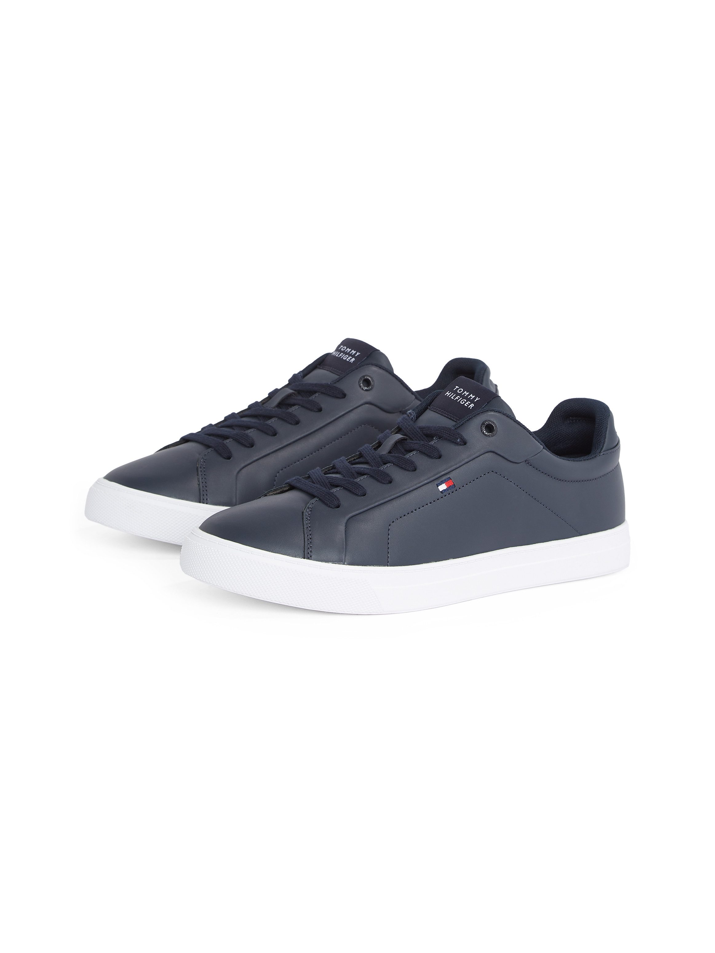 Tommy Hilfiger Plateausneakers ICON COURT LTH FLAG ESS vrijetijdsschoen, lage schoen, veterschoen met kleine logovlag
