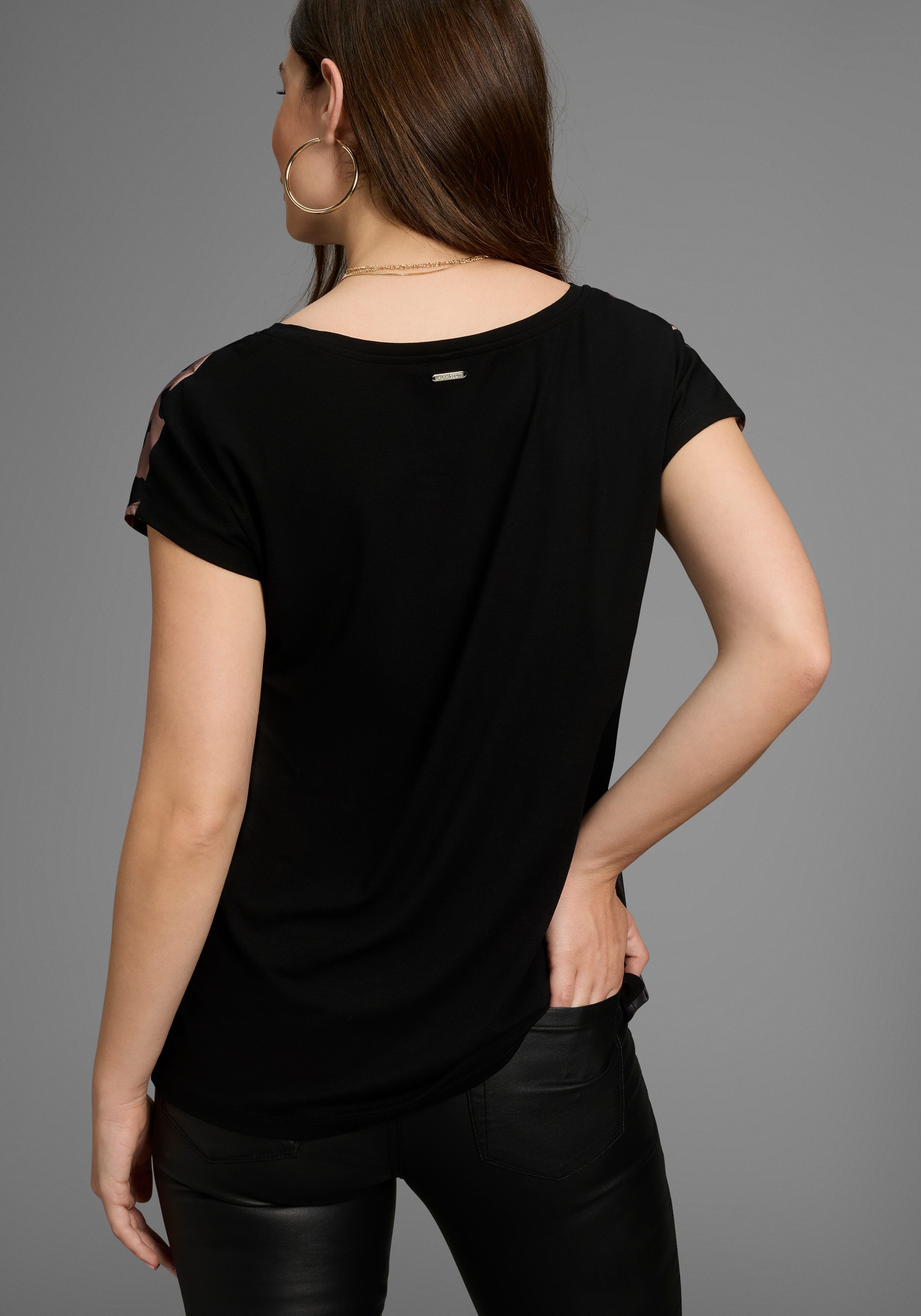 Laura Scott Shirtblouse in modieuze materialenmix