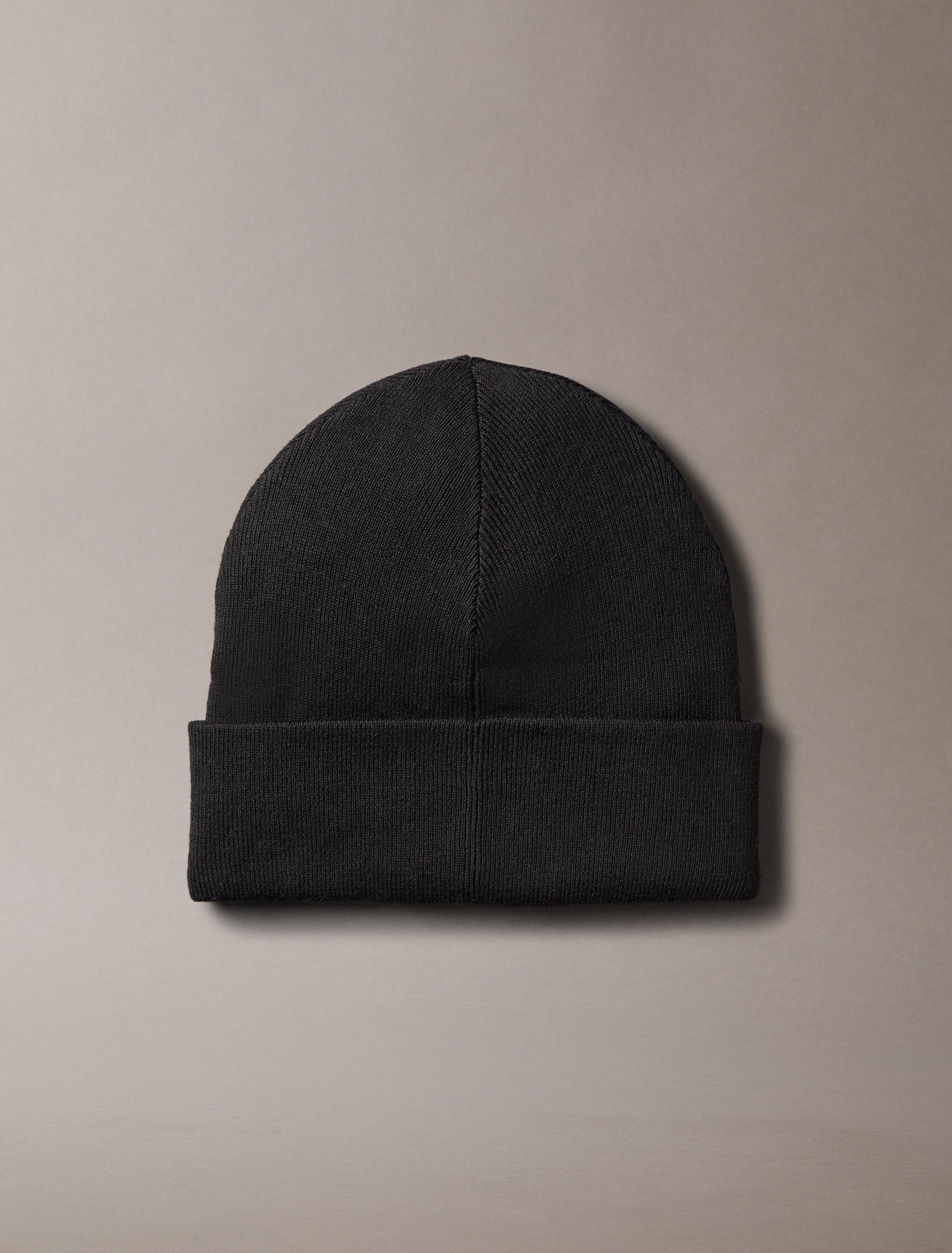 Calvin Klein Gebreide muts CK FINE RIB BEANIE