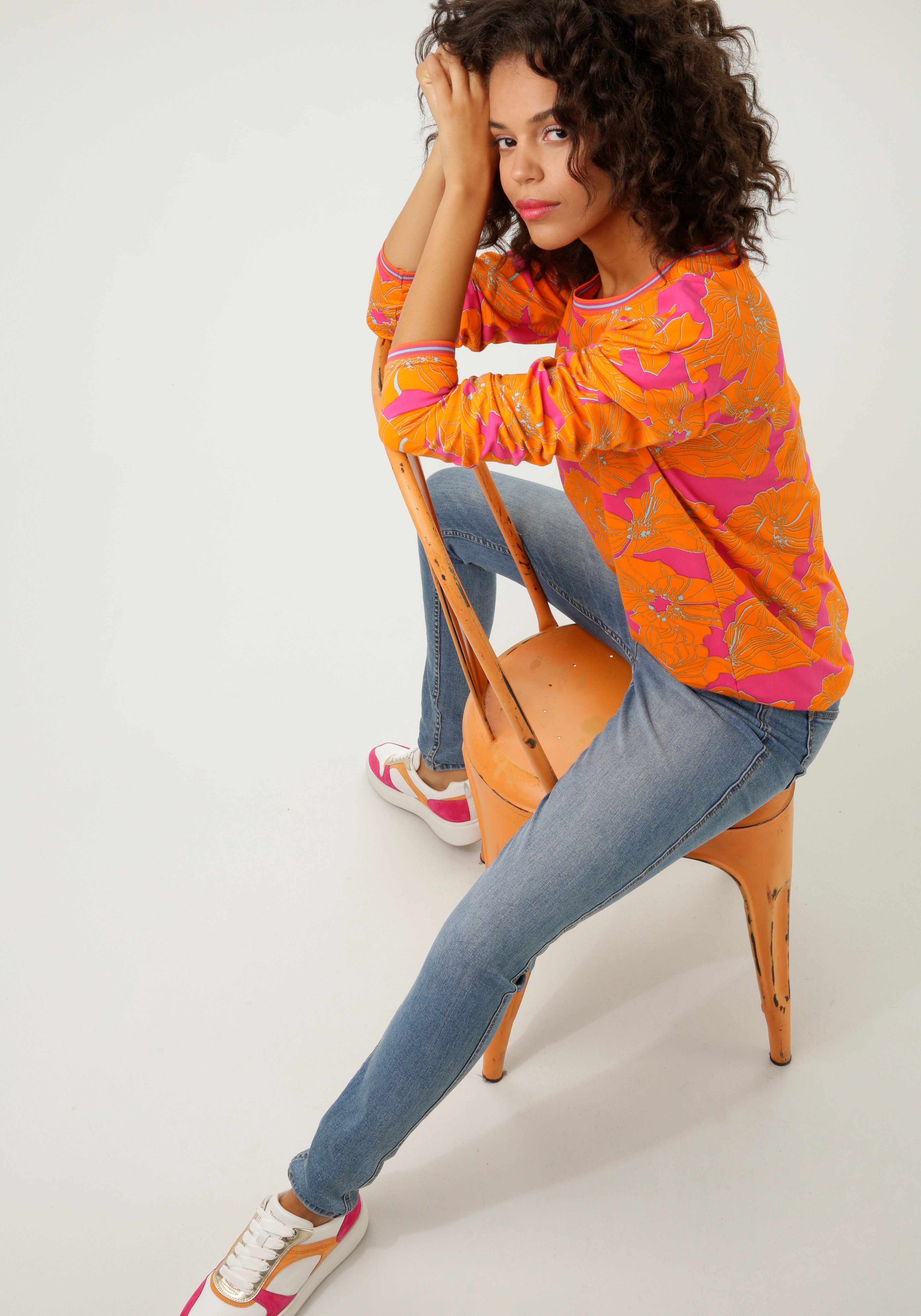 Aniston CASUAL Sweatshirt bedrukt met grote bloemen nieuwe collectie