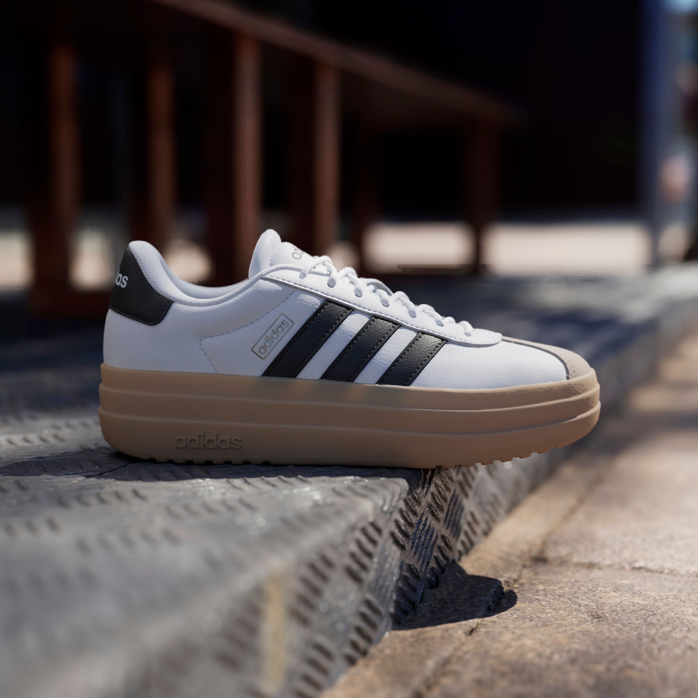 adidas Sportswear Sneakers VL COURT BOLD Design in de voetsporen van de adidas Gazelle Bold