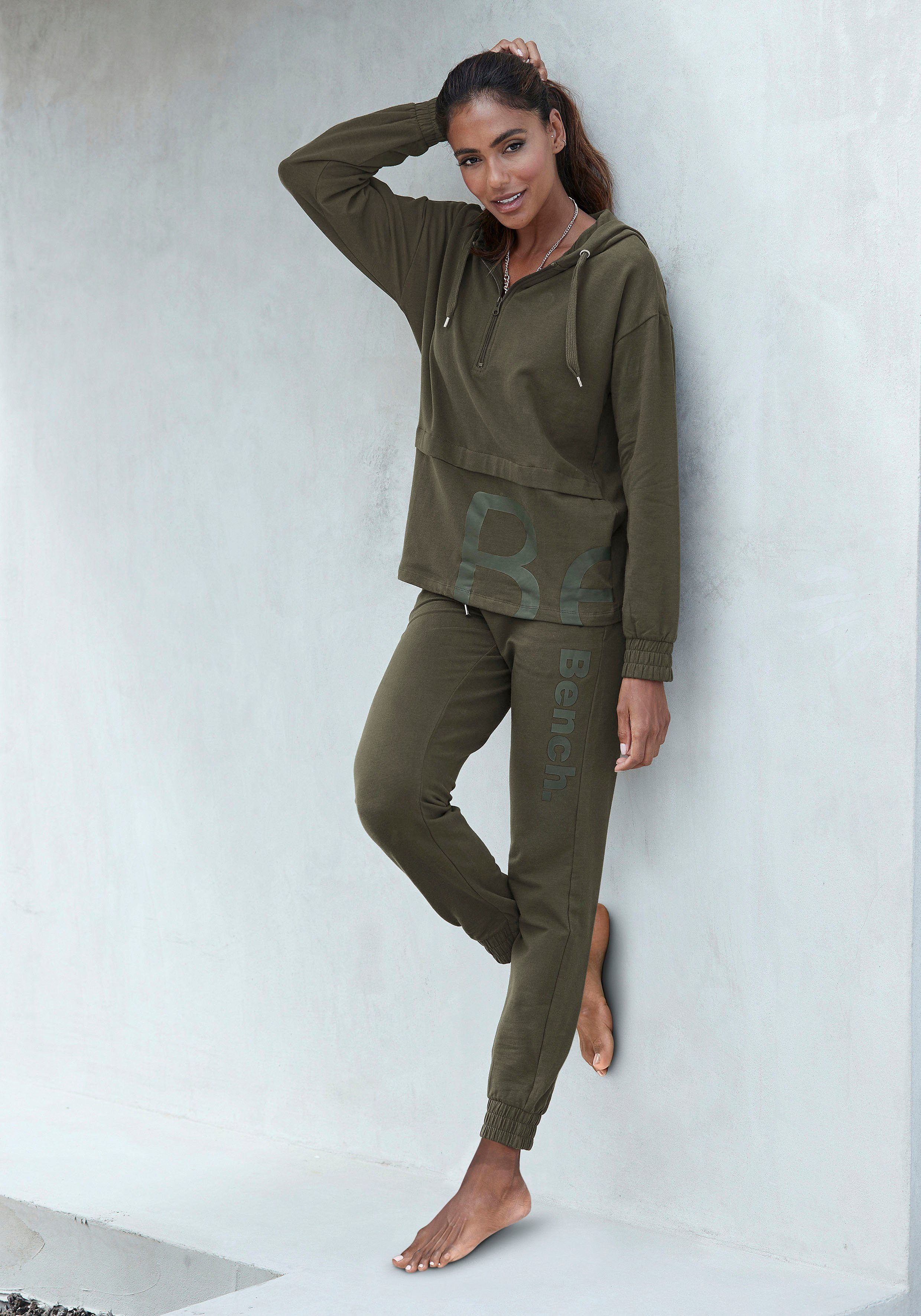 Bench. Loungewear Homewearbroek met ritszakken, loungepak