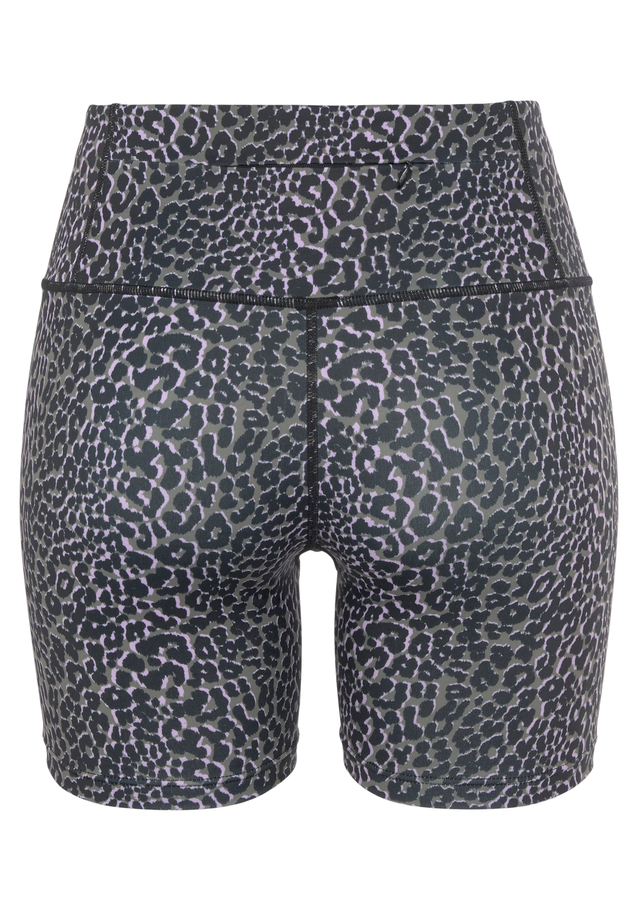 active by Lascana Short -Fietsbroek Fietshose in leeuw-patroon