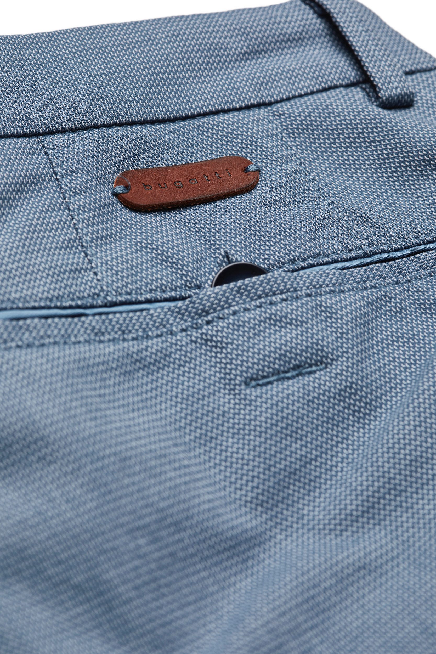 Bugatti Chino van elastisch katoen