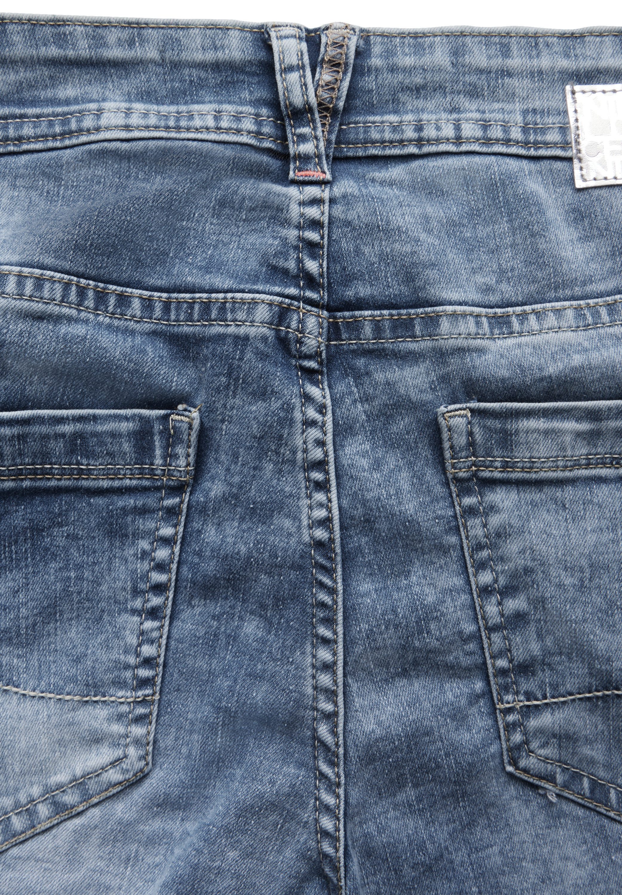 Cecil Slim fit jeans Stijl Scarlett in lichte moonwashed-look
