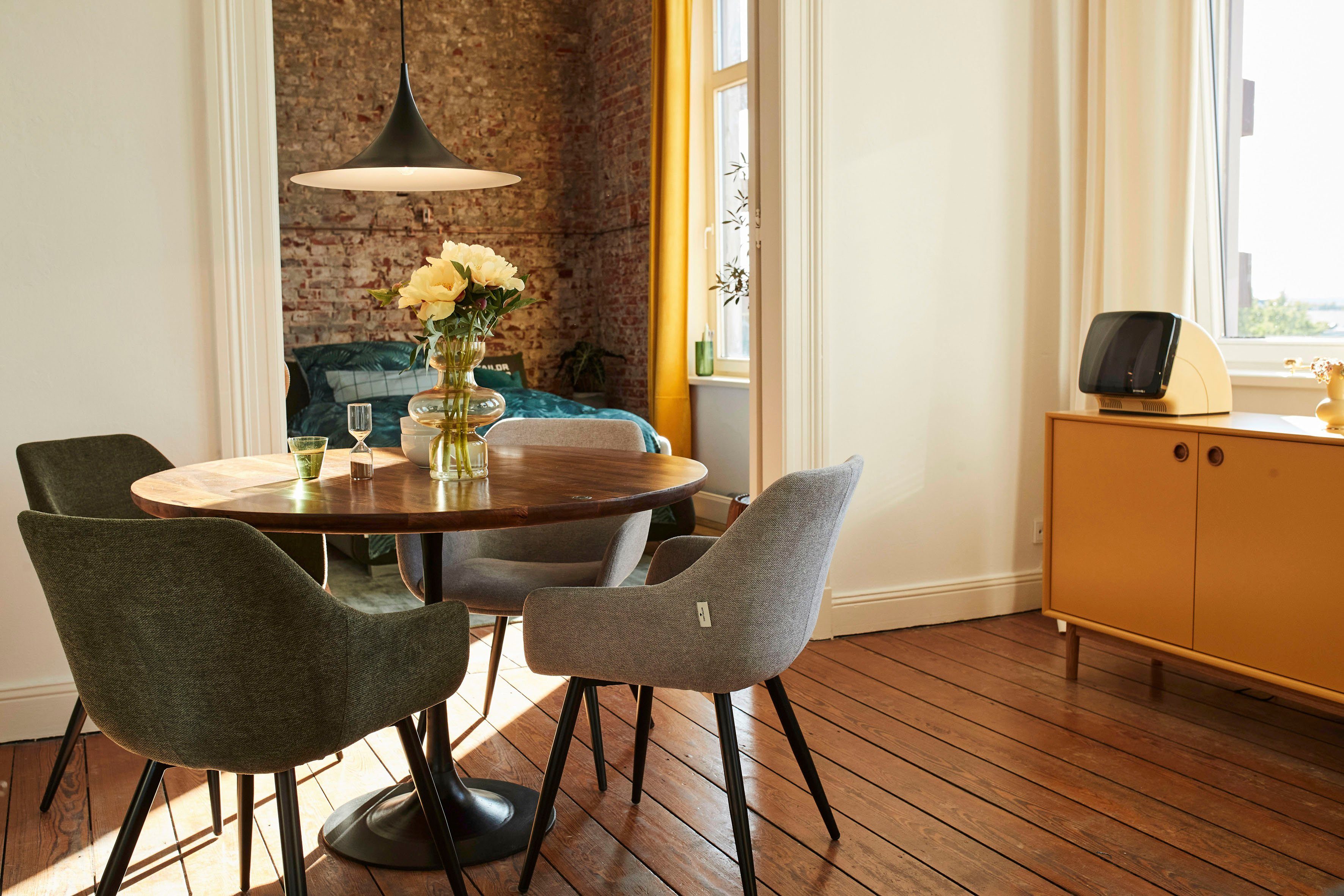 TOM TAILOR HOME Eettafel T-MODERN TABLE ROUND van mangohout, knoopdetail, moderne elegantie door afgeronde rand
