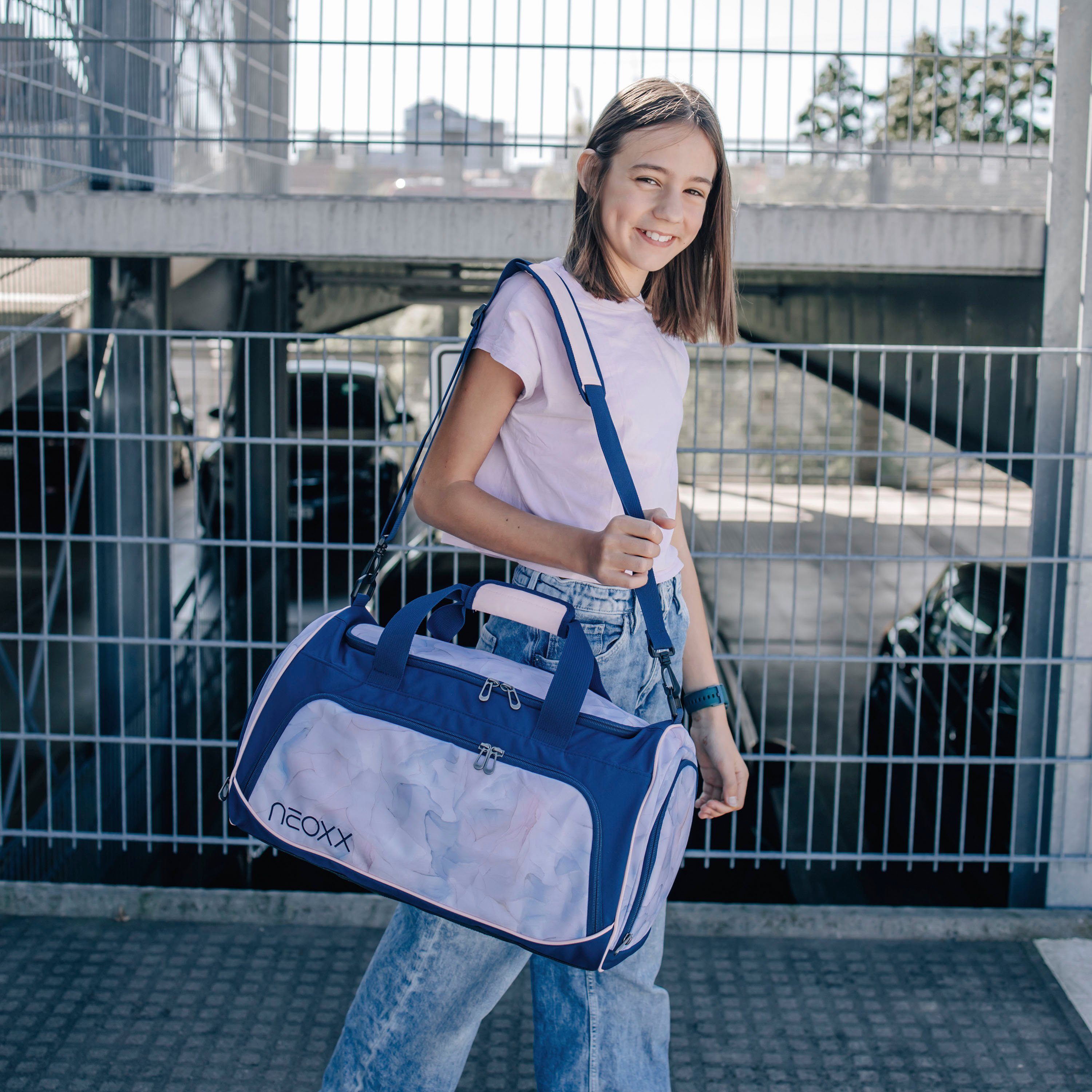 neoxx Sporttas Move, Dreaming of Pastel gedeeltelijk van gerecycled materiaal
