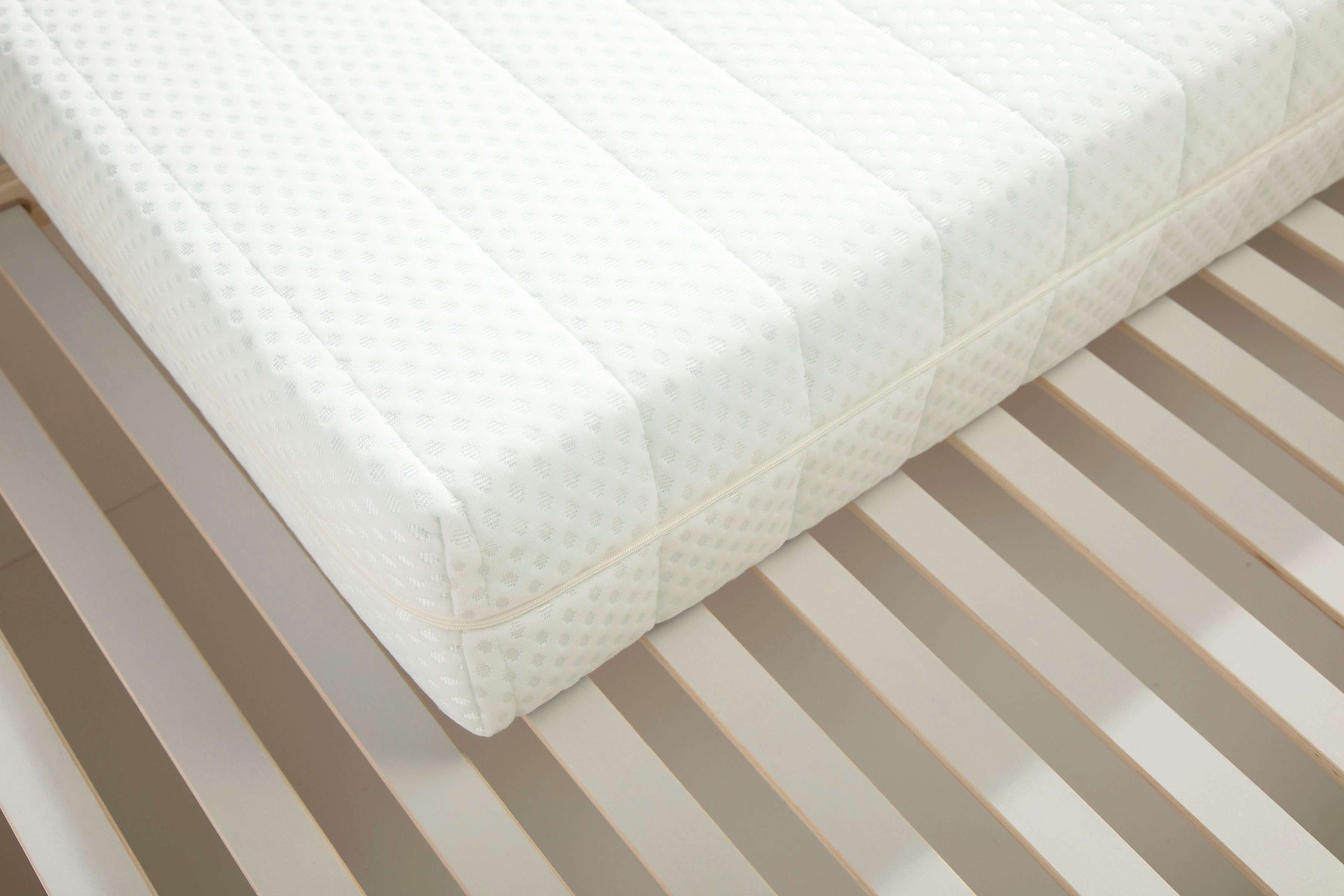 Maintal Gestoffeerd bed Madane naar keuze met matras in de hardheden h2, h3 of h4