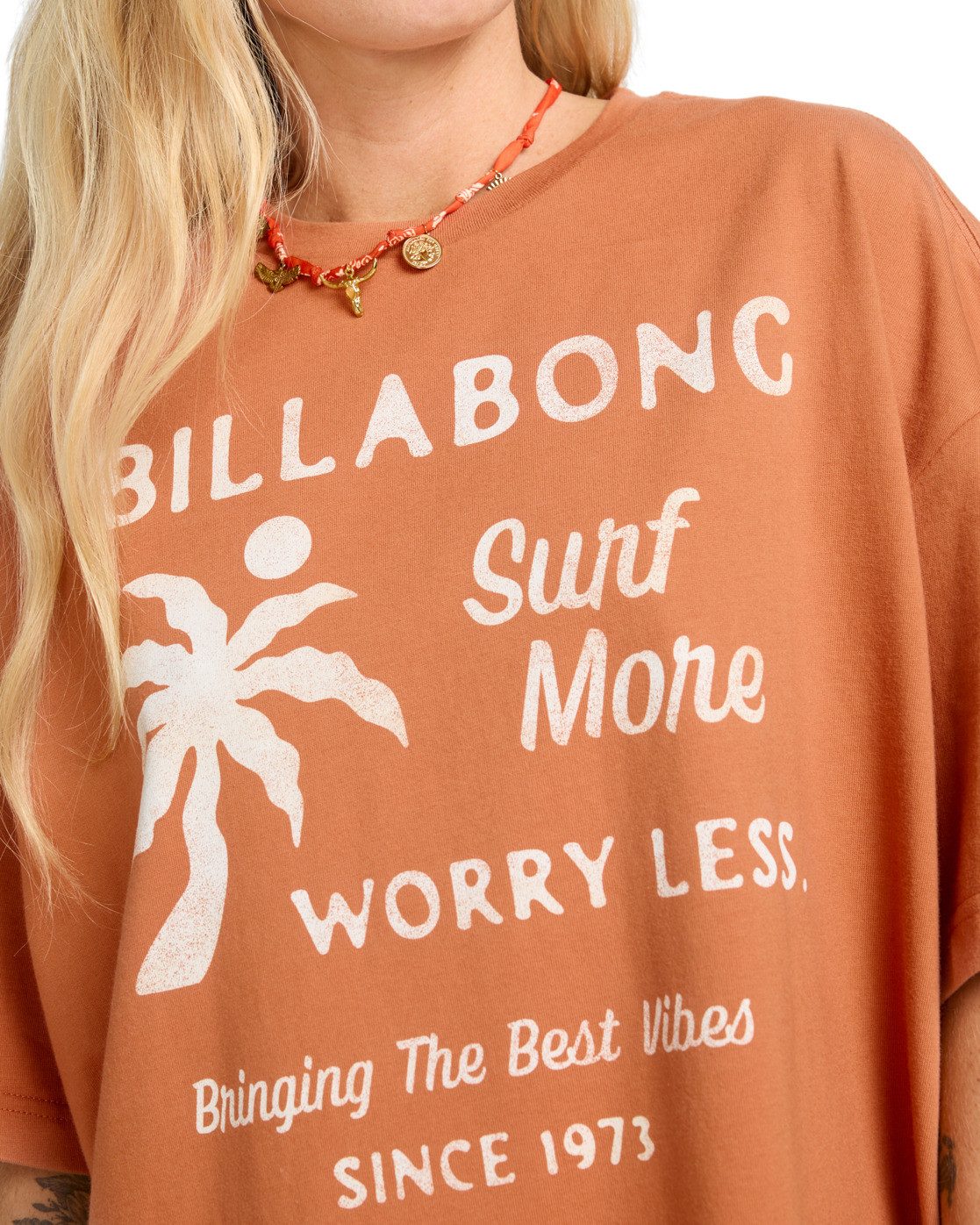 Billabong T-shirt Jumps In Water