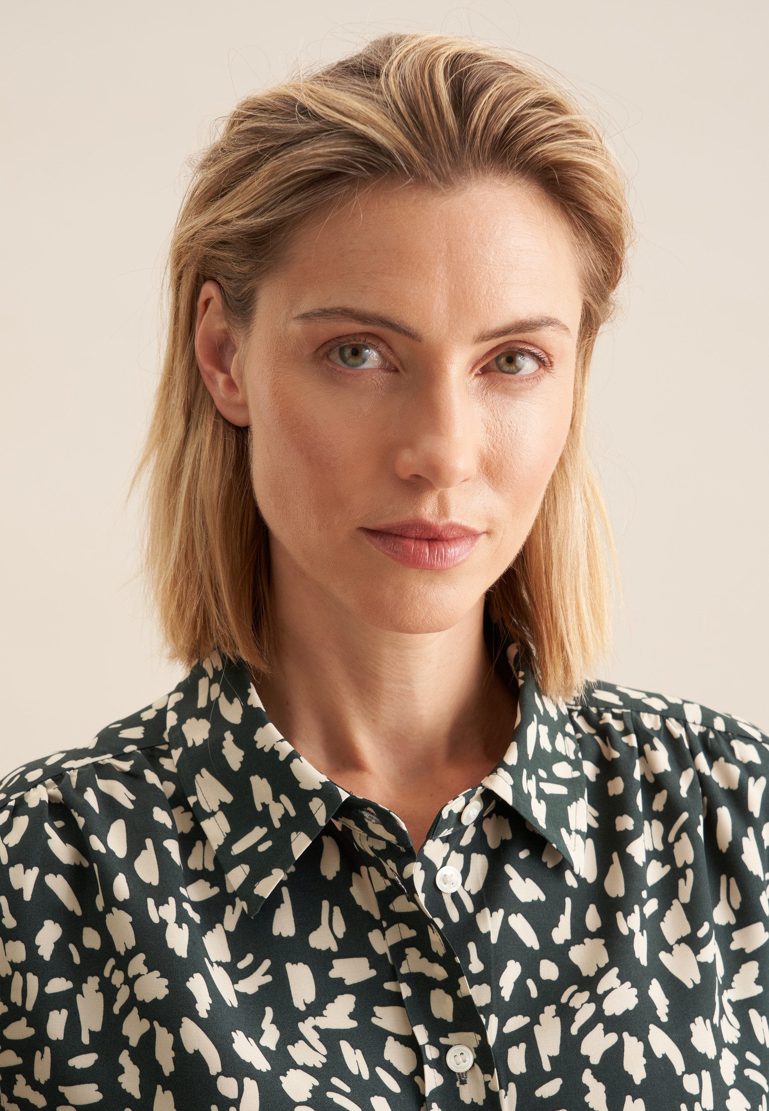 seidensticker Overhemdblouse Zwarte roos