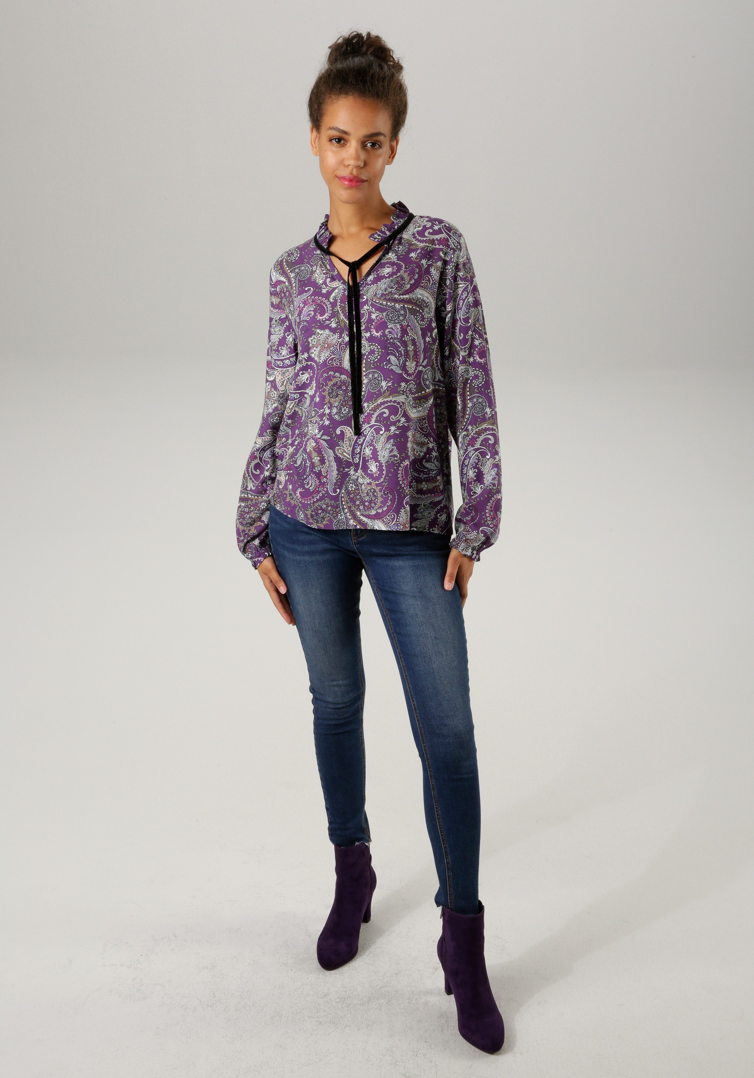 Aniston CASUAL Blouse zonder sluiting met royaal paisleydessin