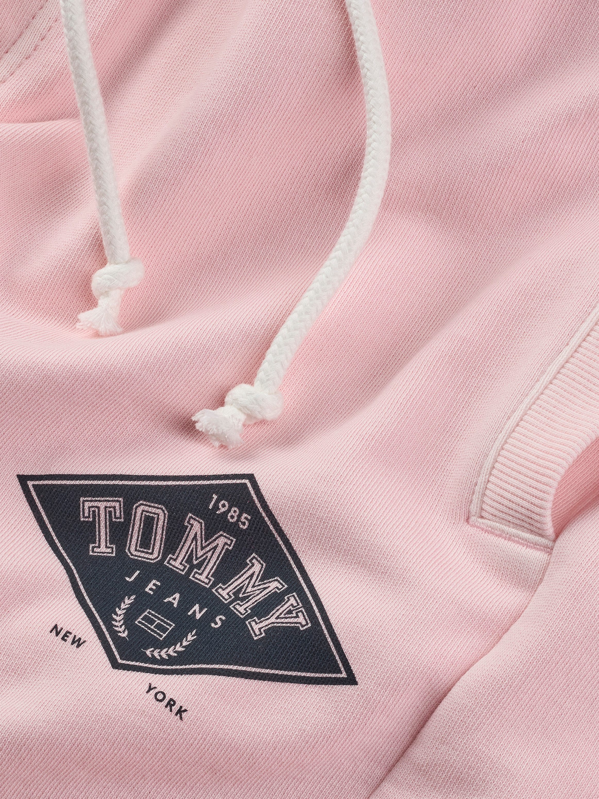 TOMMY JEANS Sweatshort TJM REG VARSITY GRAPHICS SHORT