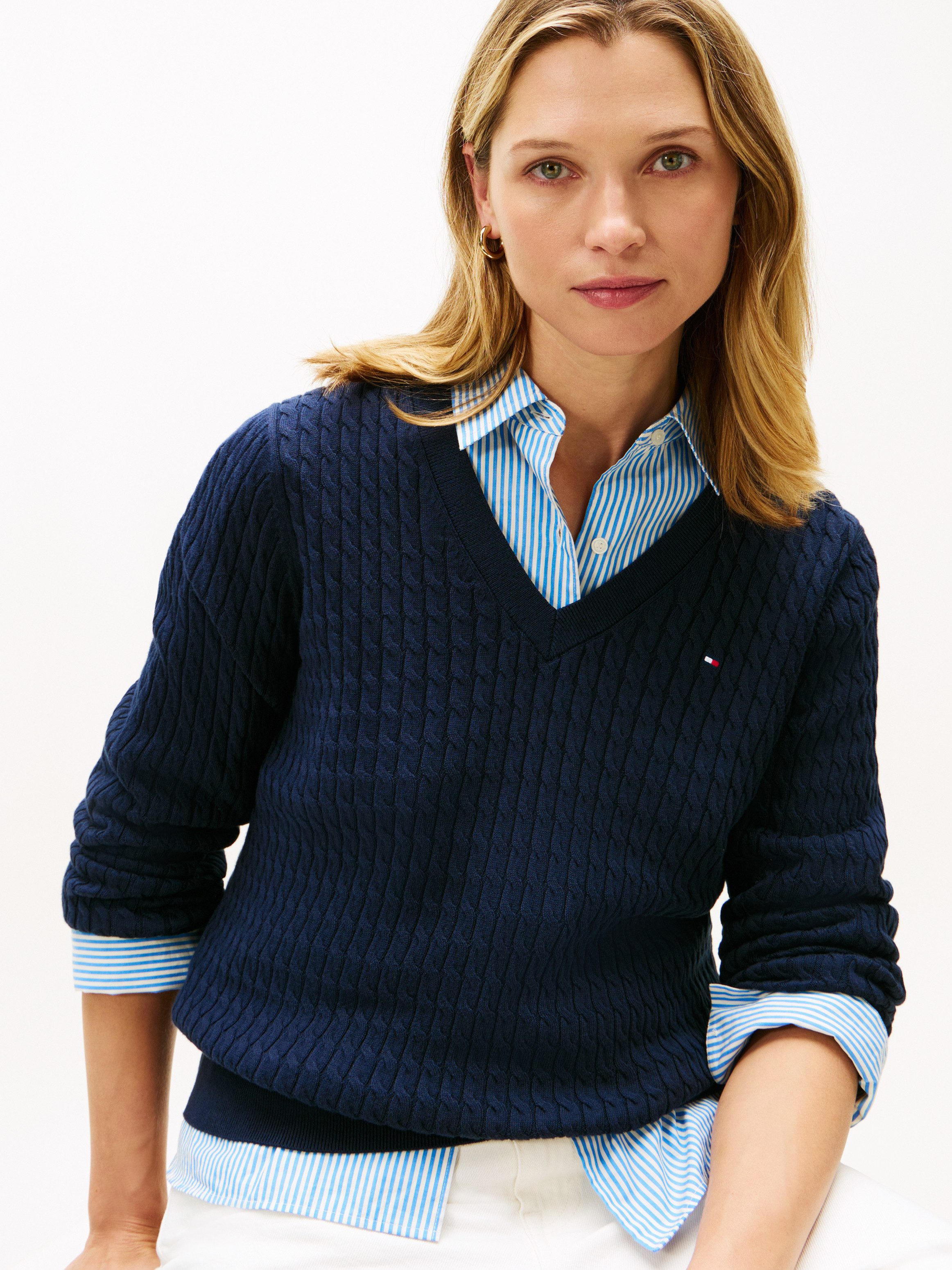 Tommy Hilfiger Trui met V-hals CO CABLE V-NK LS SWT met kabelpatroon, logo-borduursel