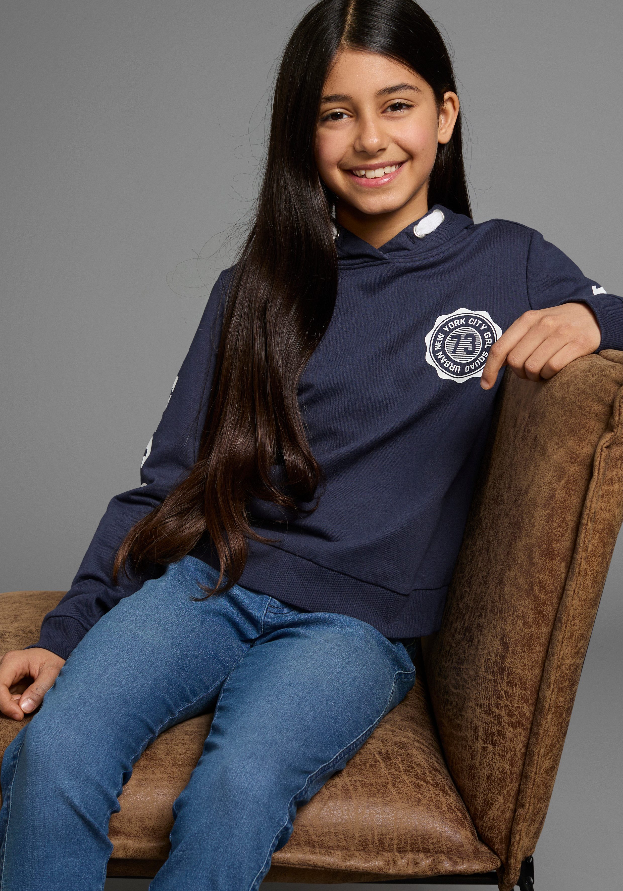 KIDSWORLD Hoodie Shirt met mouwprint Lange mouwen, met stijlvolle print, met capuchon, van katoen