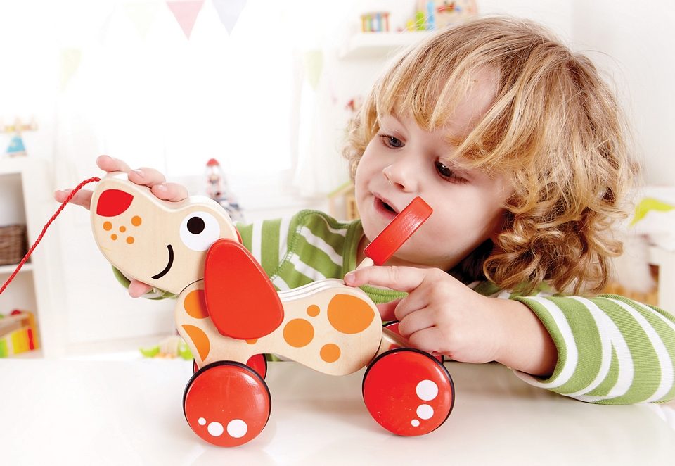Hape Trekdier Hondje Puppy Bevordert fijne motoriek, coördinatie en voorstellingsvermogen