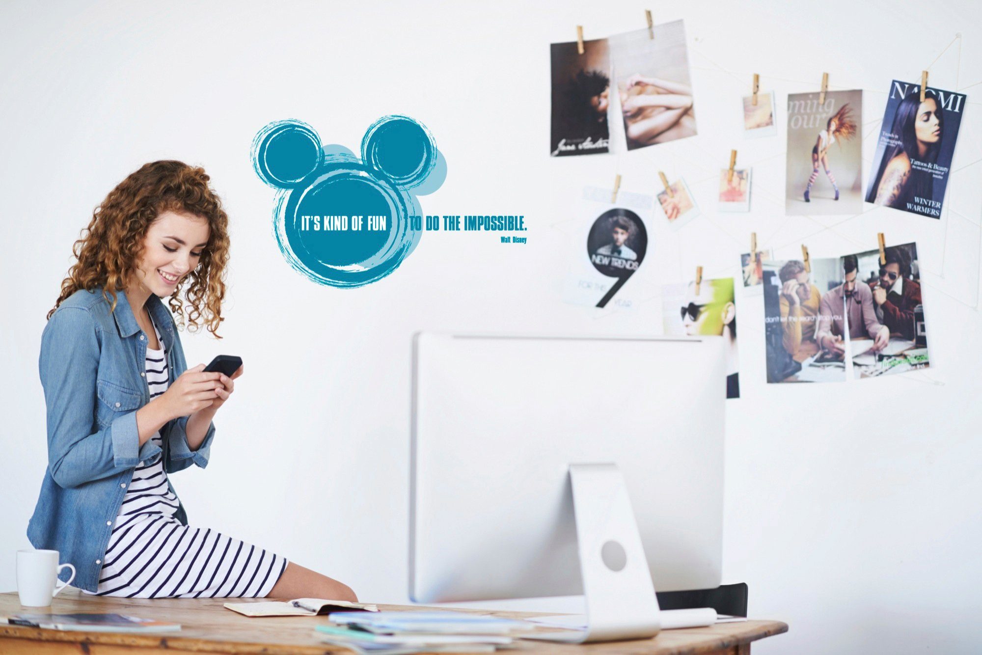 Komar Wandfolie Disney It‘s kind of fun - afm. 50 x 70 cm (set, 2-delig)