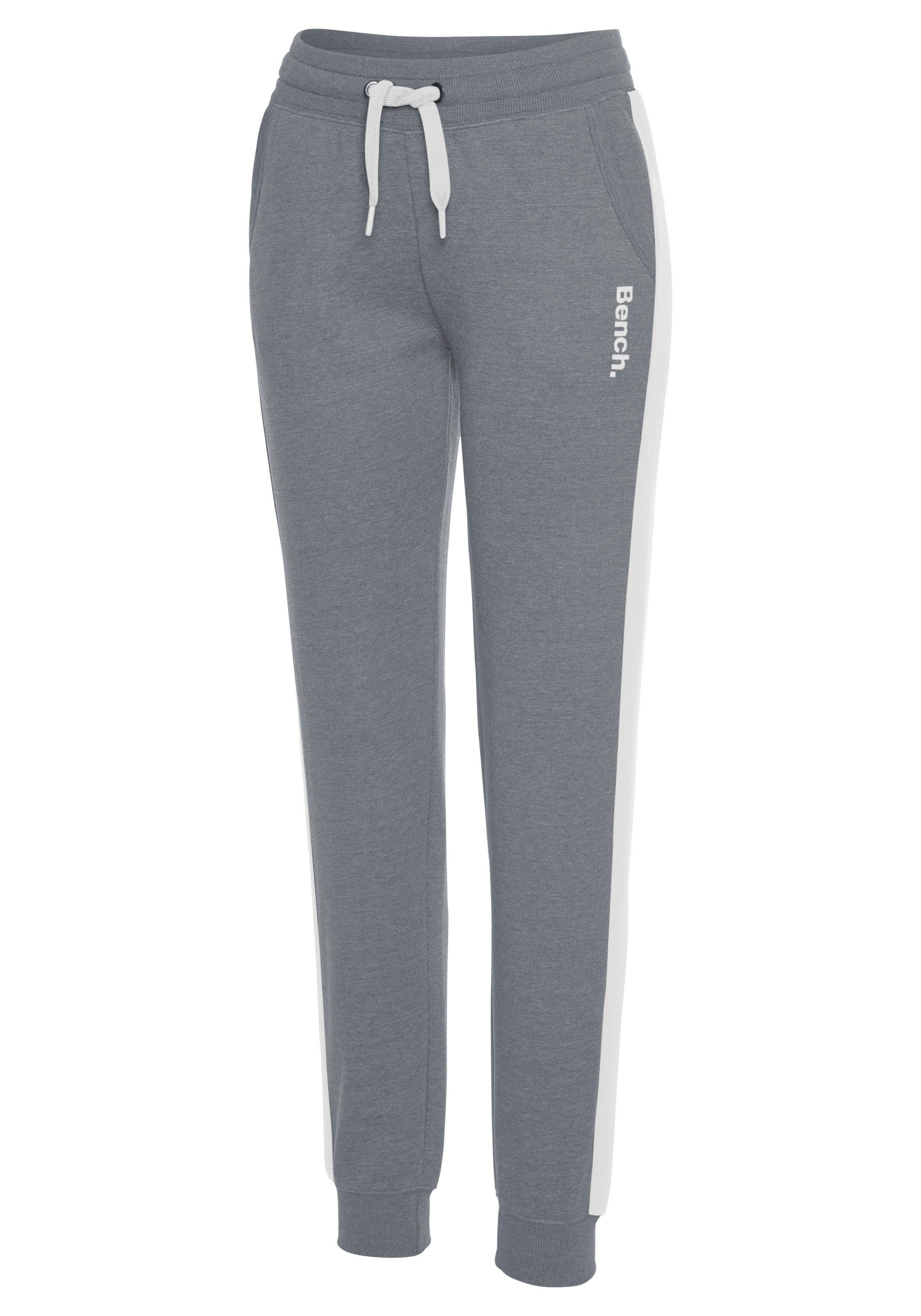 Bench. Loungewear Sweatbroek met strepen opzij en smalle pijpen