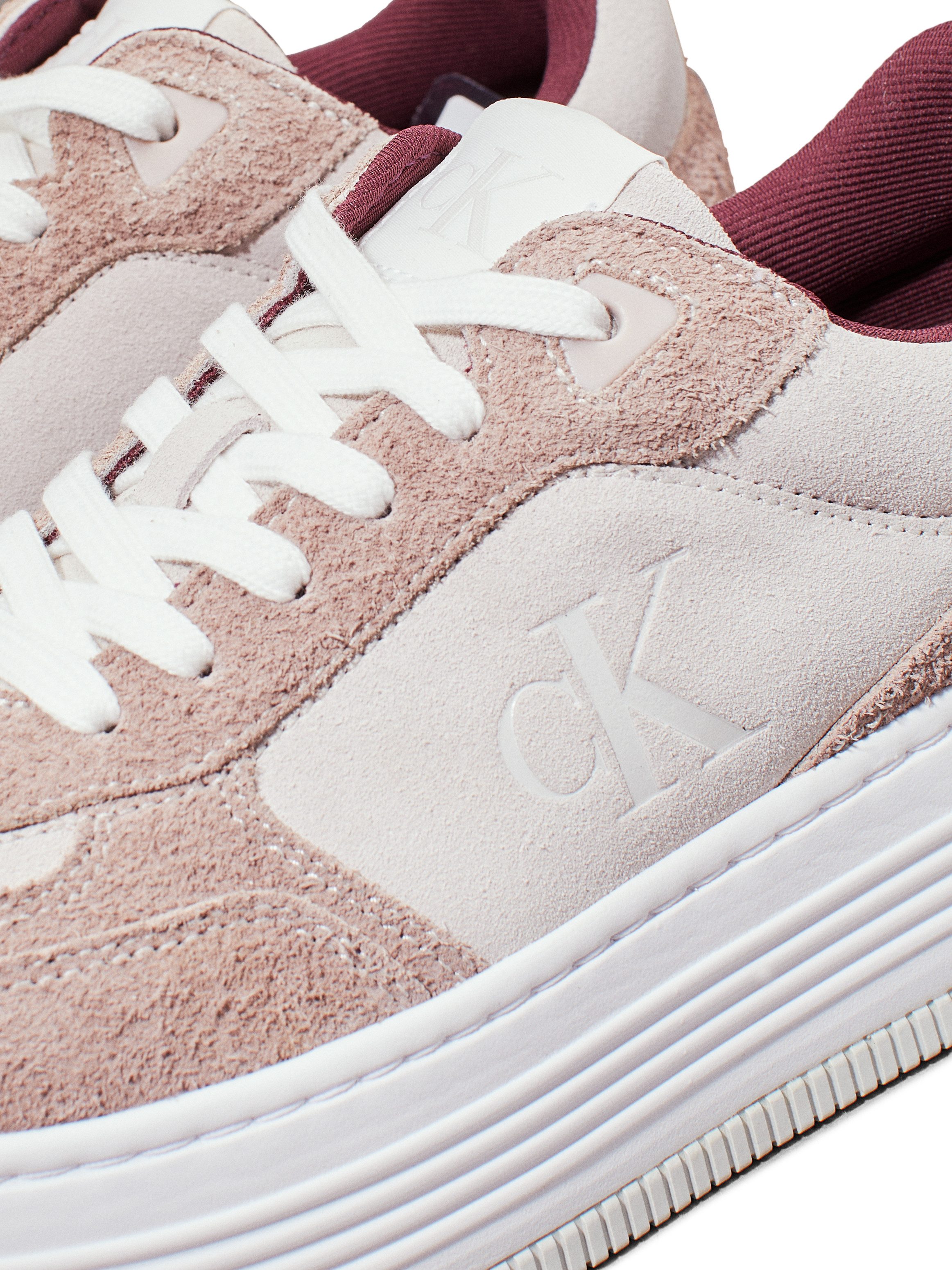 Calvin Klein Plateausneakers BOLD PLATF LACEUP LOW MG SUEDE vrijetijdsschoen, lage schoen, veterschoen met zij ck-logo