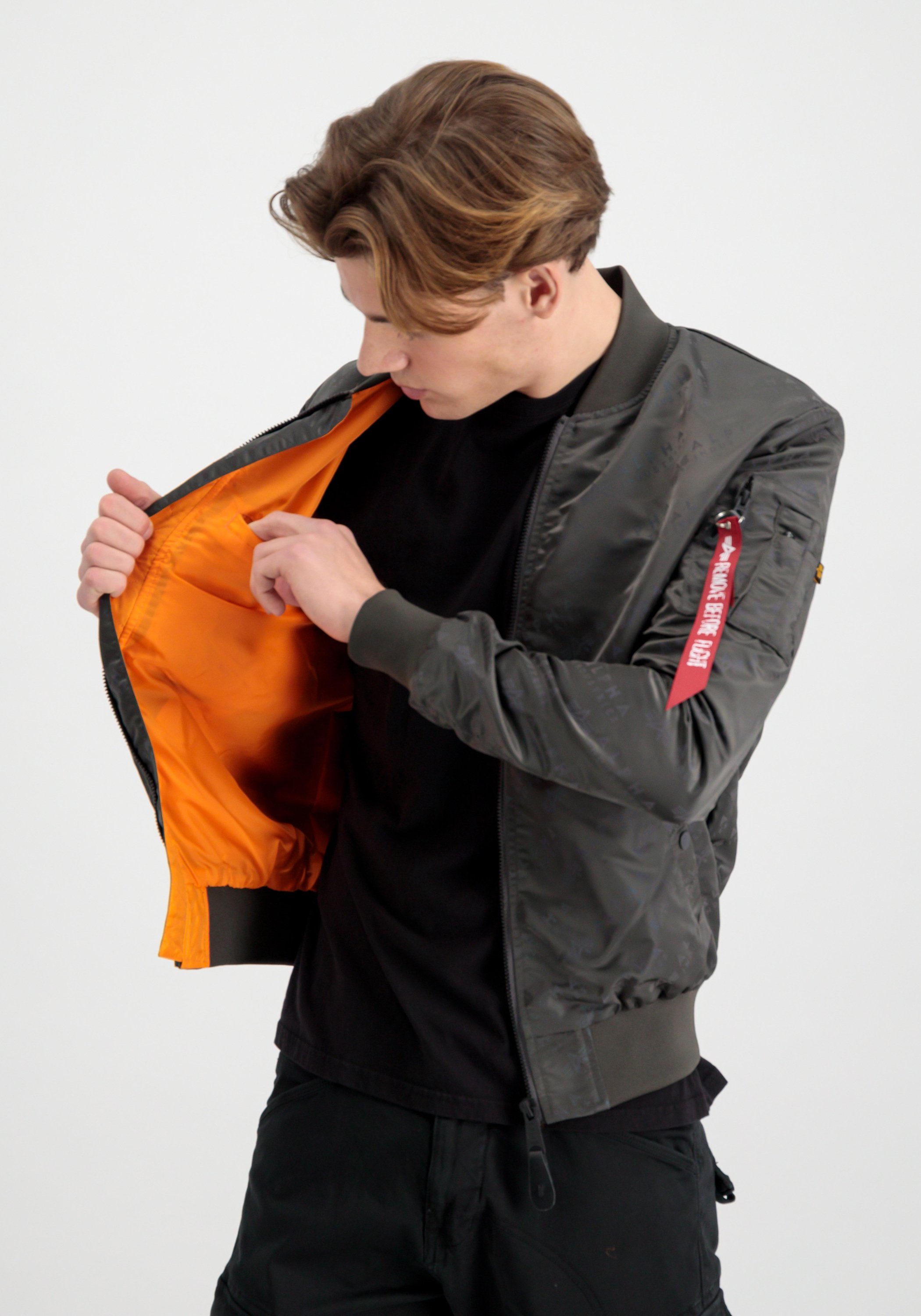 Alpha Industries Regenjack Alpha Industries Men - Bomber Jackets MA-1 LW AOP Rainbow Ref.