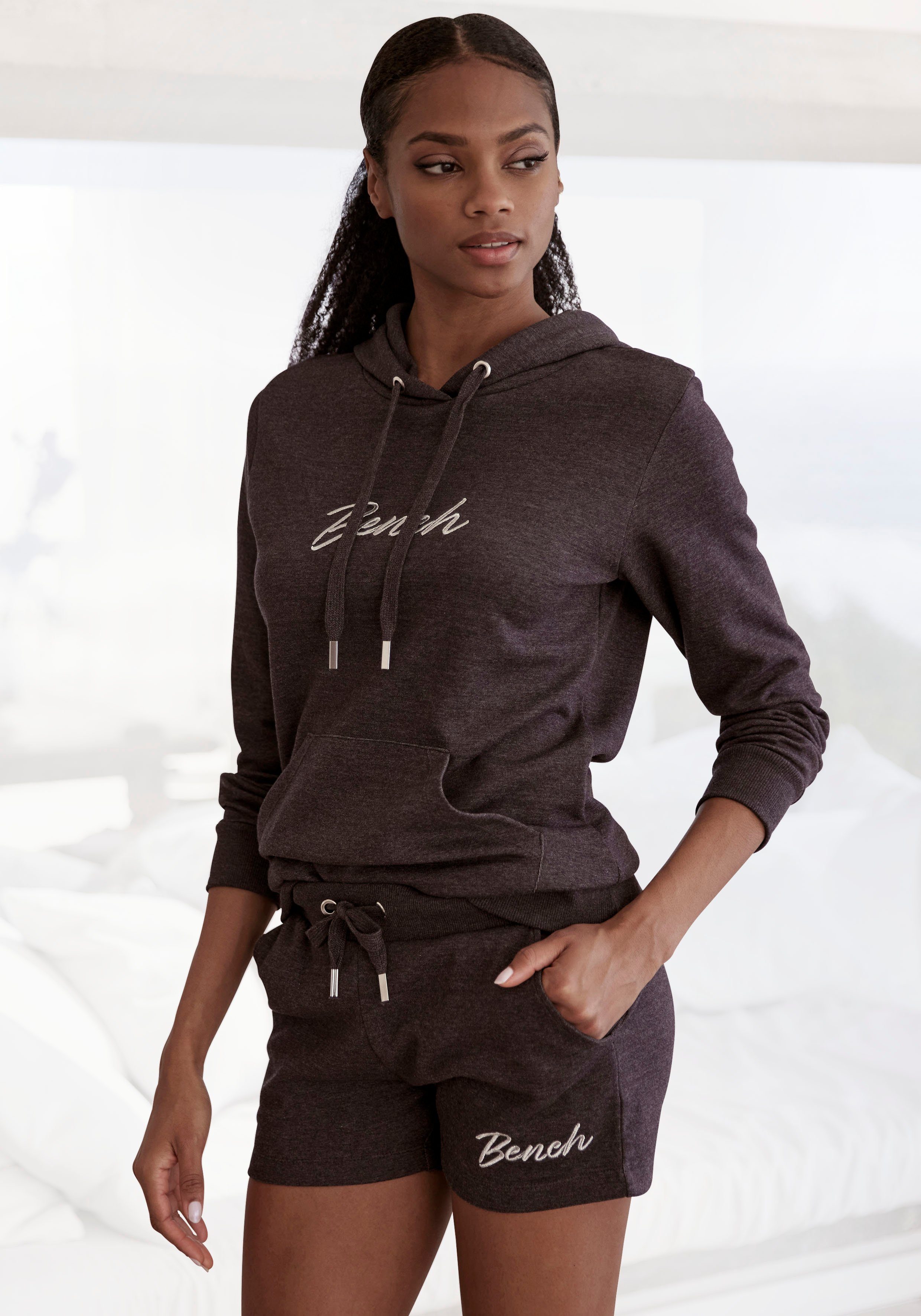 NU 20% KORTING: Bench. Loungewear Hoodie