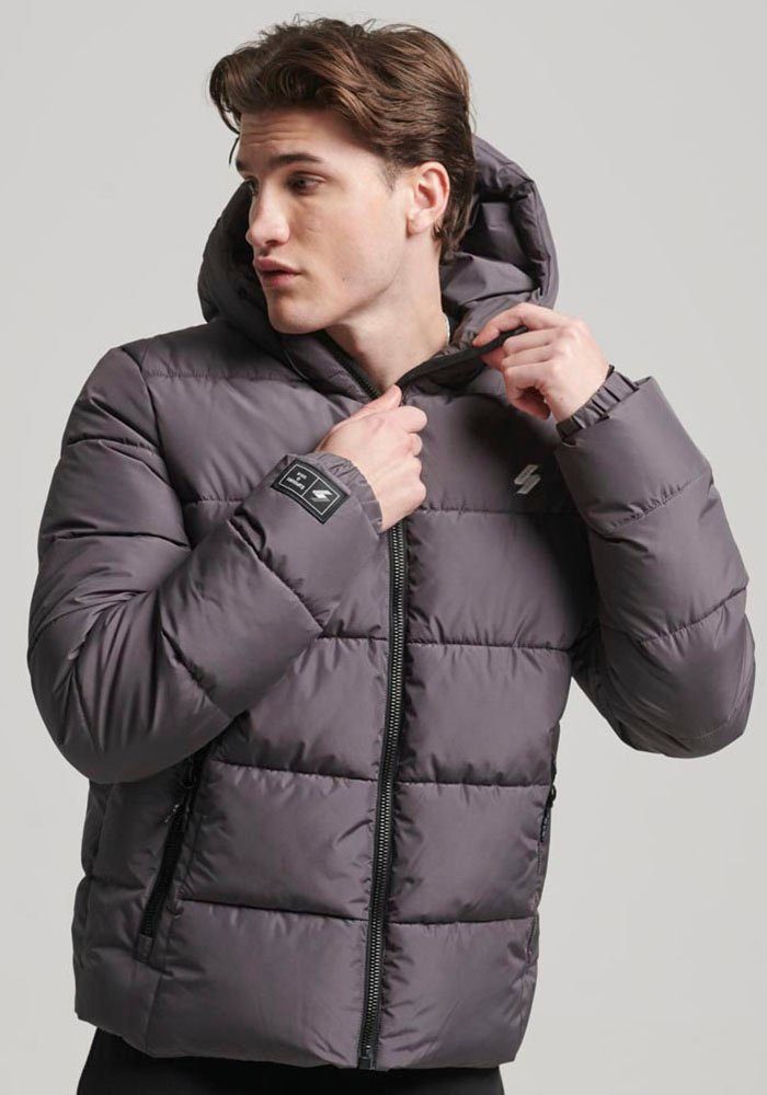 Superdry Gewatteerde jas HOODED SPORTS PUFFR JACKET met contrastkleurig borduursel